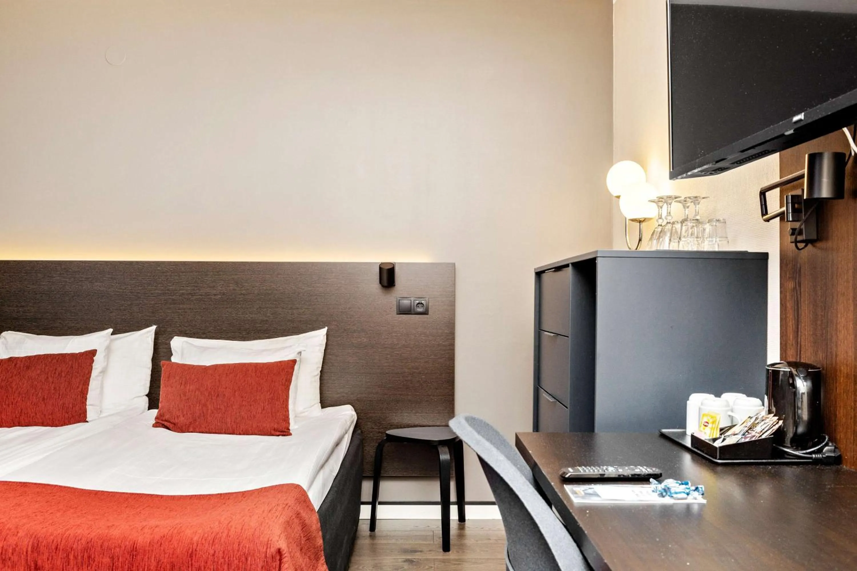 Bedroom, Bed in Best Western Hotel Savoy