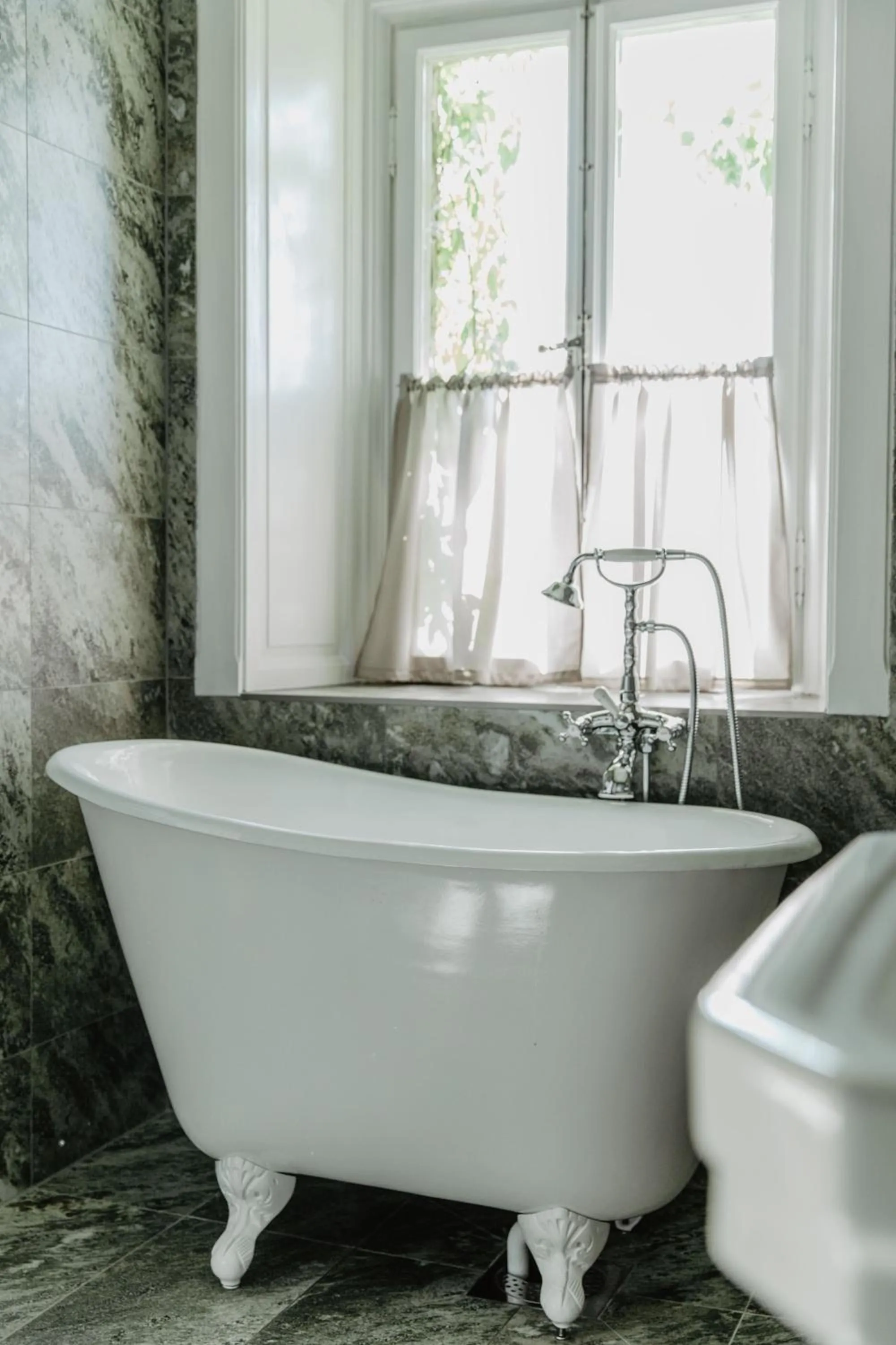 Bath in Hotel Slottsvillan