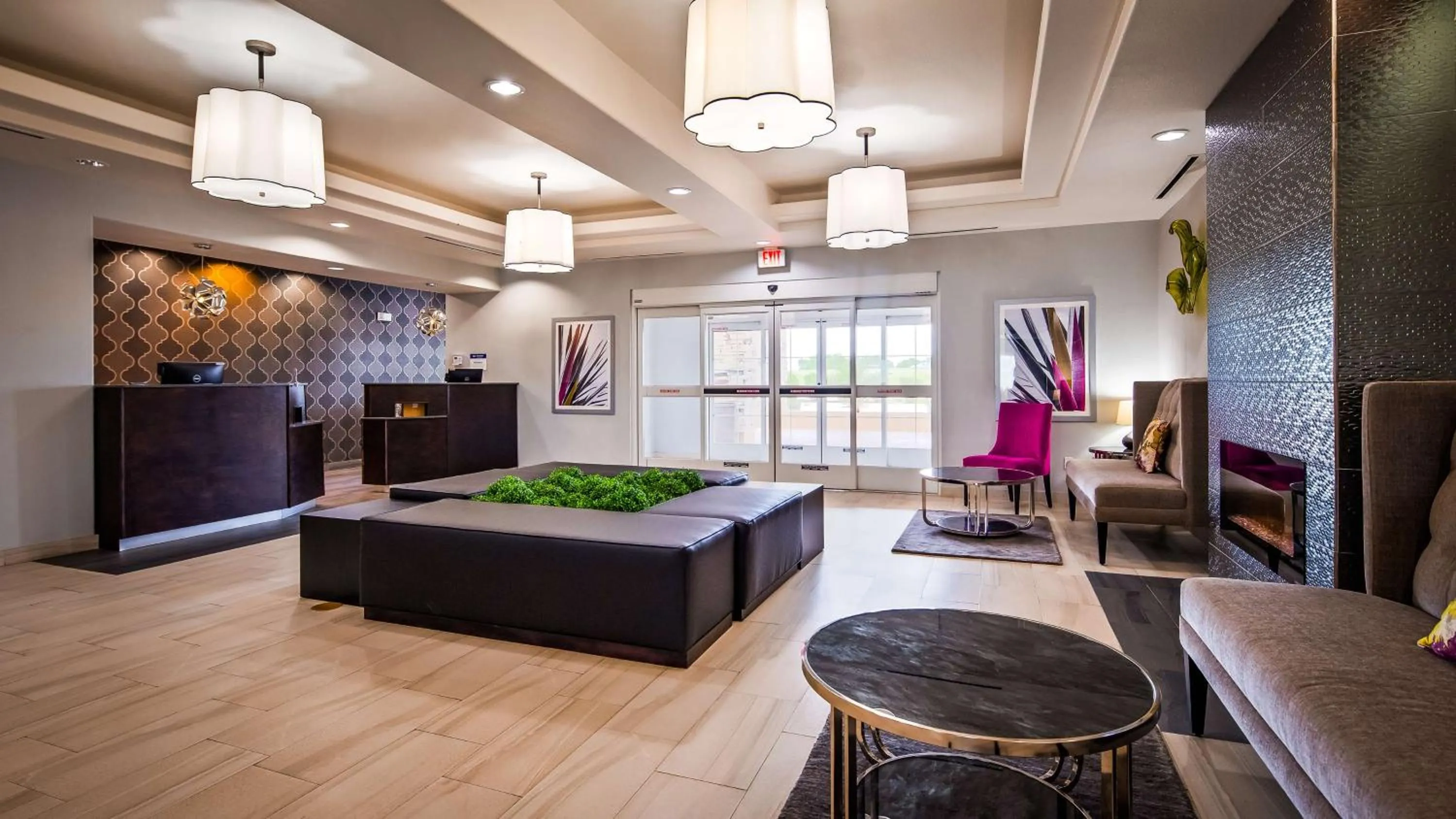 Lobby or reception, Bed in Best Western Plus Dilley Inn & Suites