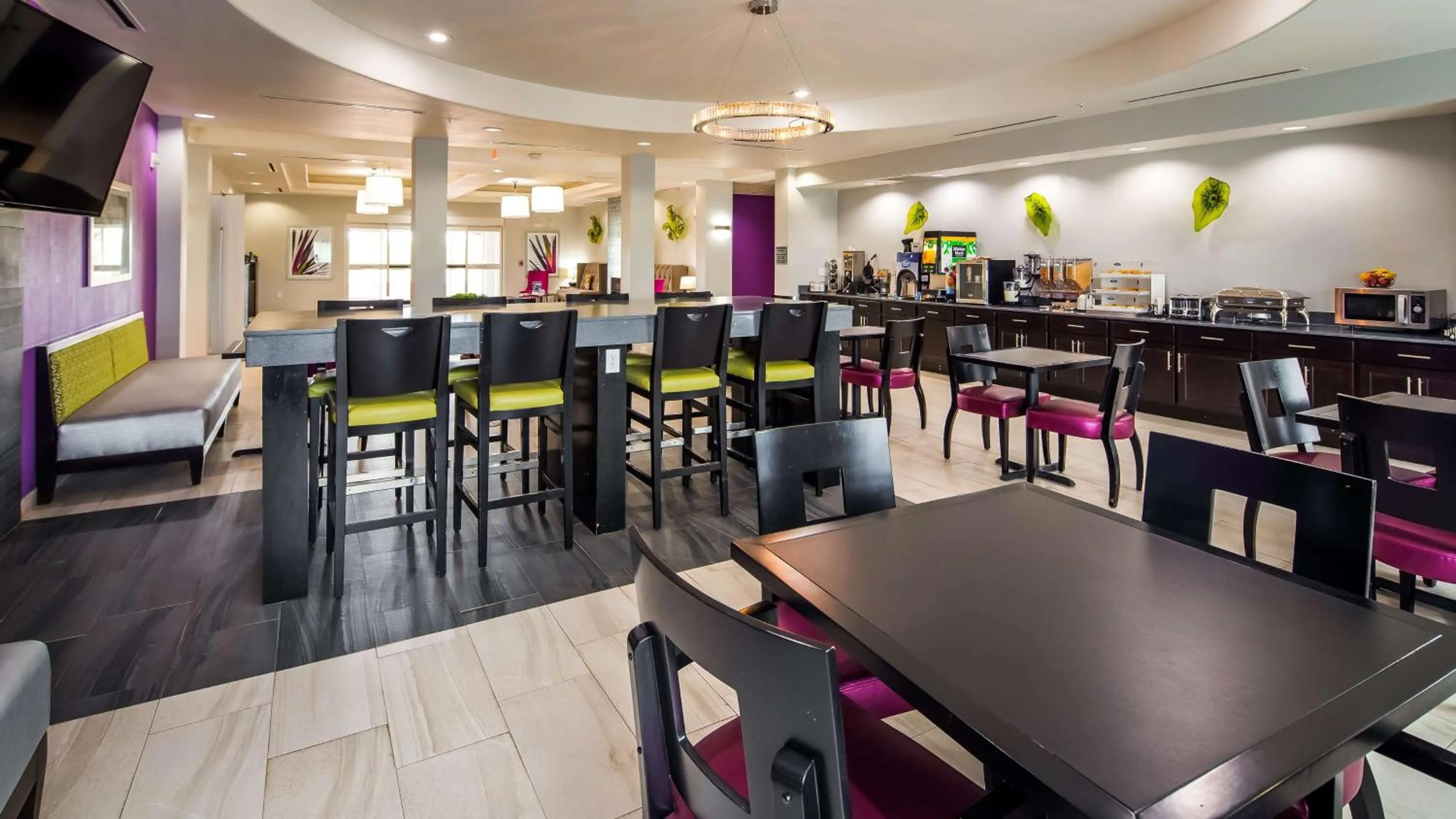 Restaurant/places to eat in Best Western Plus Dilley Inn & Suites