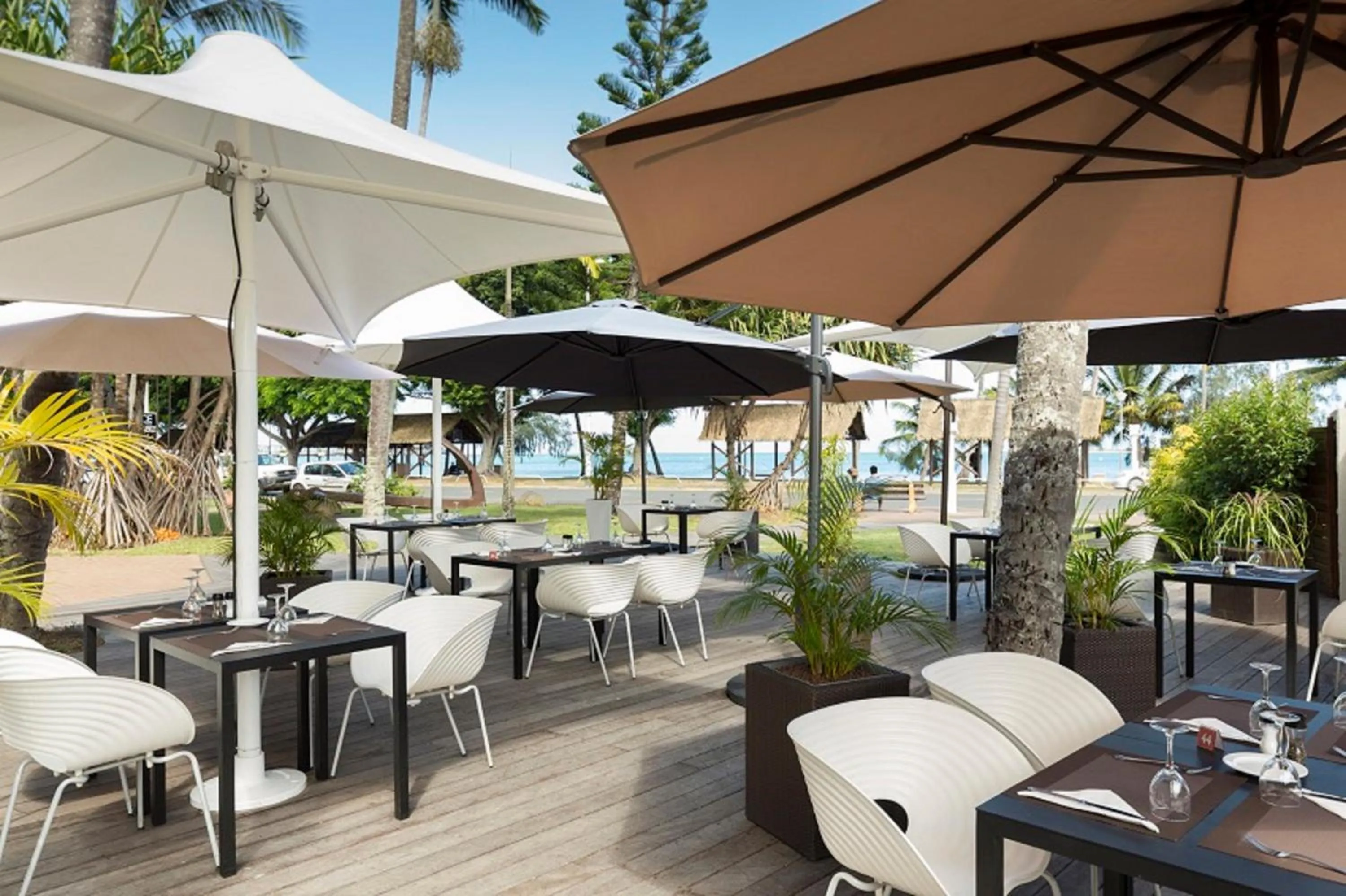 Restaurant/places to eat in Nouvata