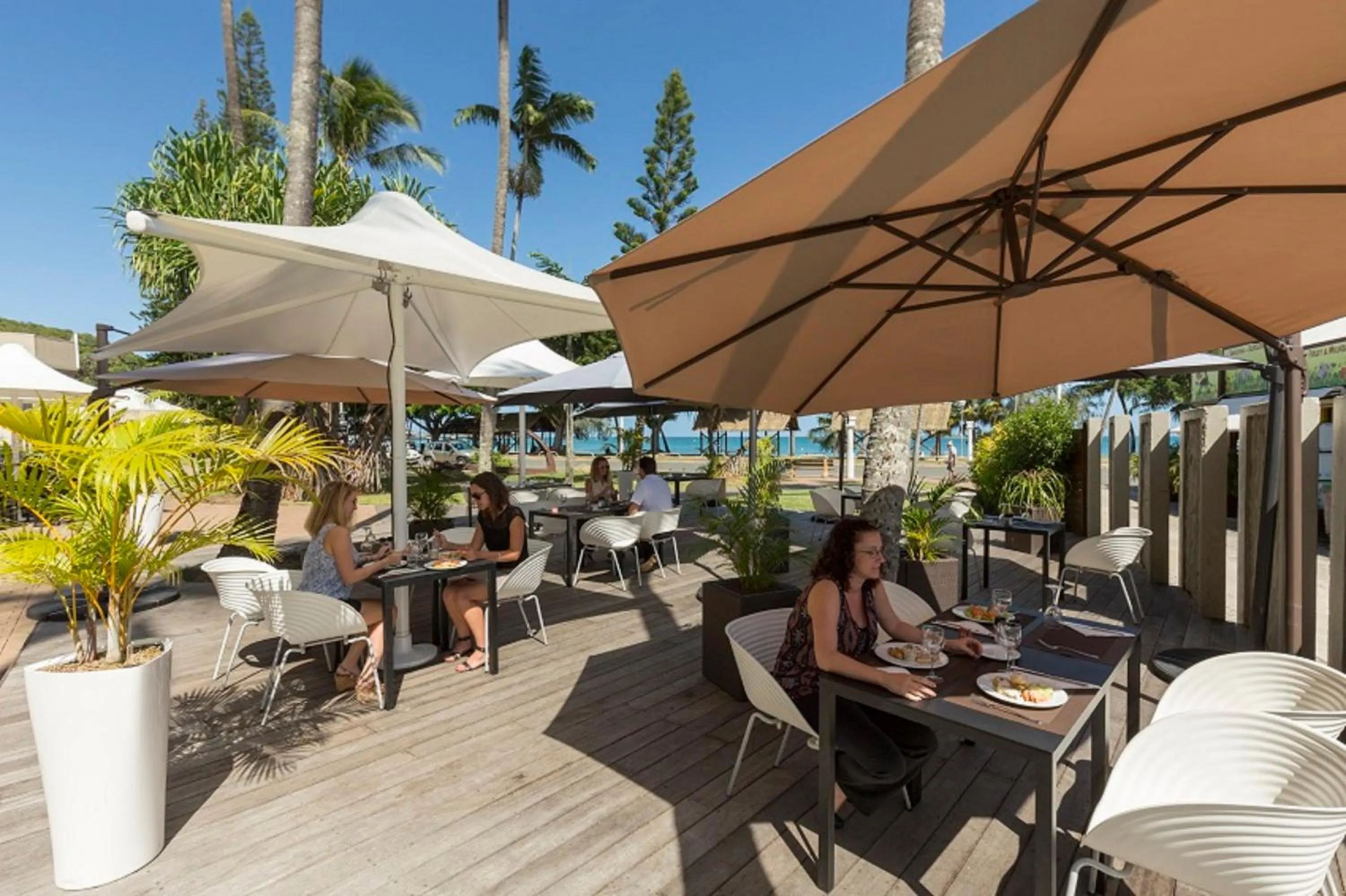 Restaurant/places to eat in Nouvata