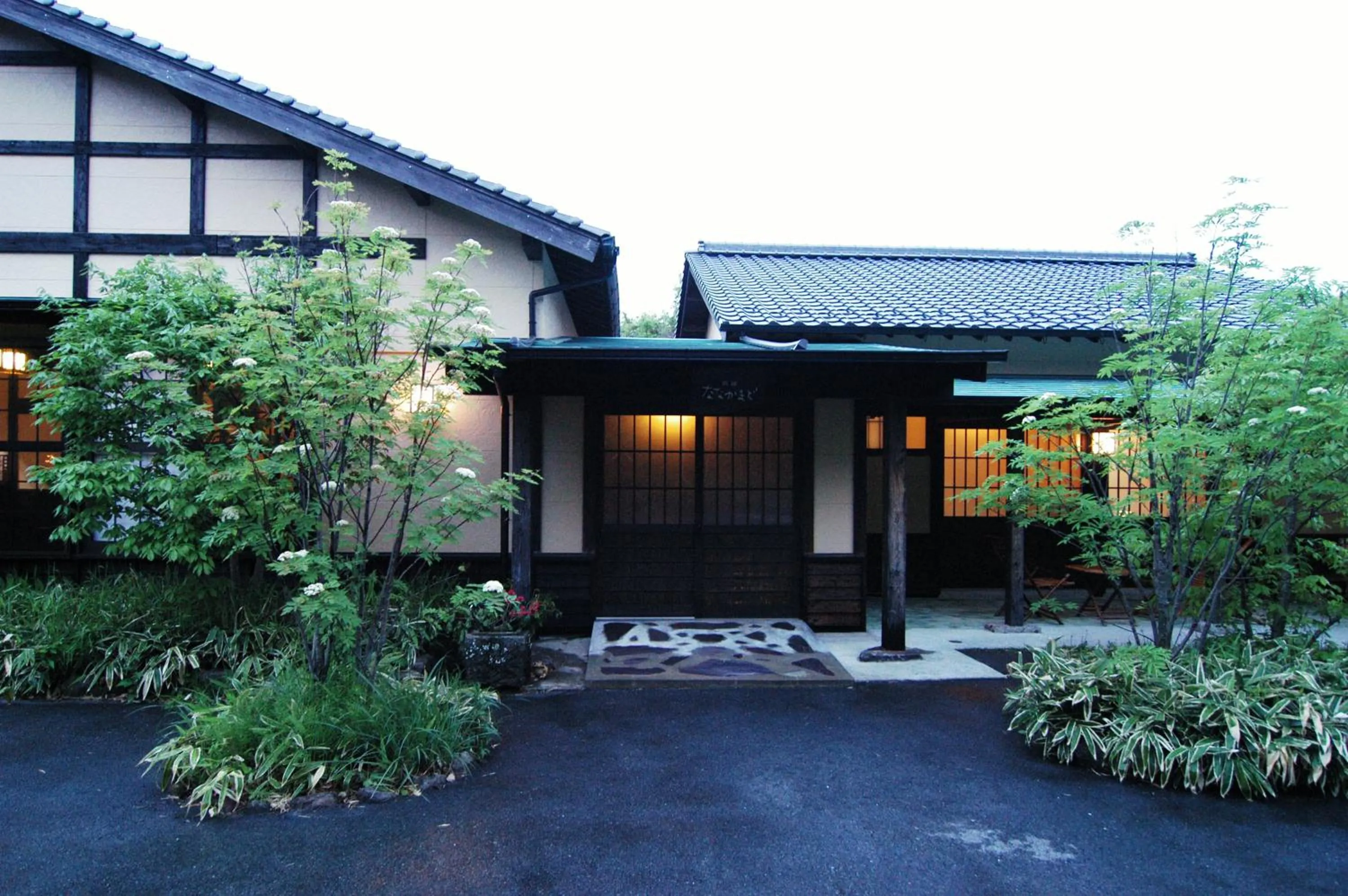 Facade/entrance in Nanakamado