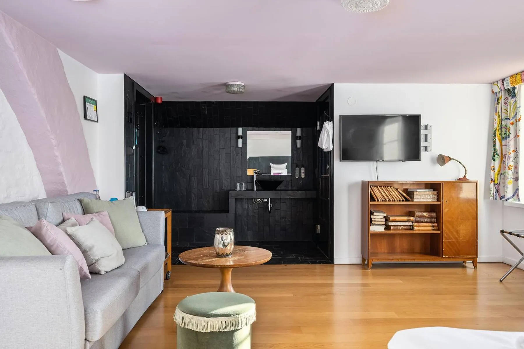 Seating area in Häringe Slott