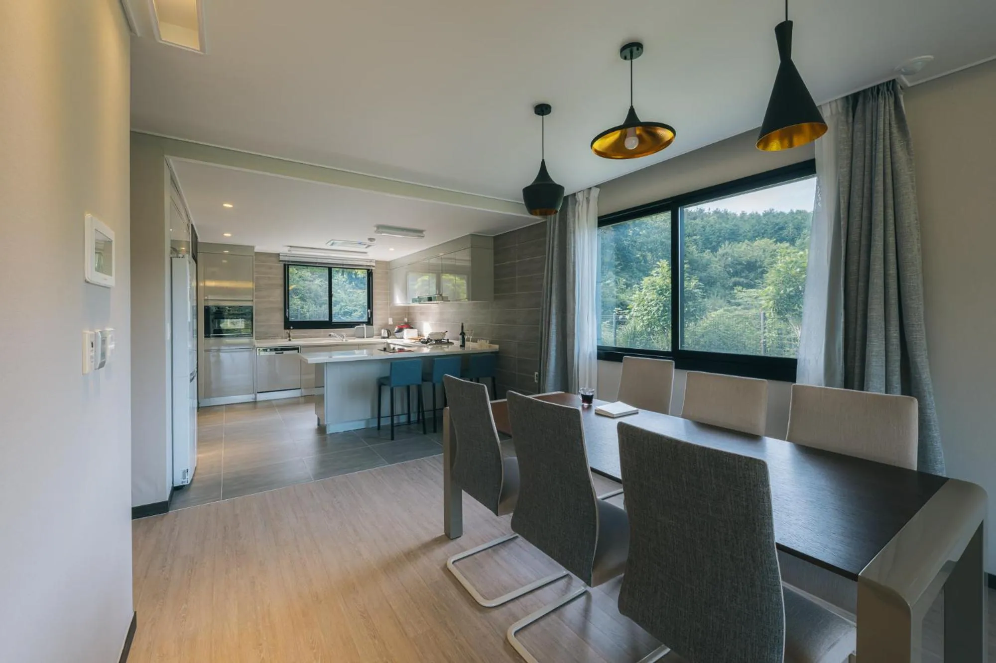 Kitchen or kitchenette in Kylin Villa resort Jeju