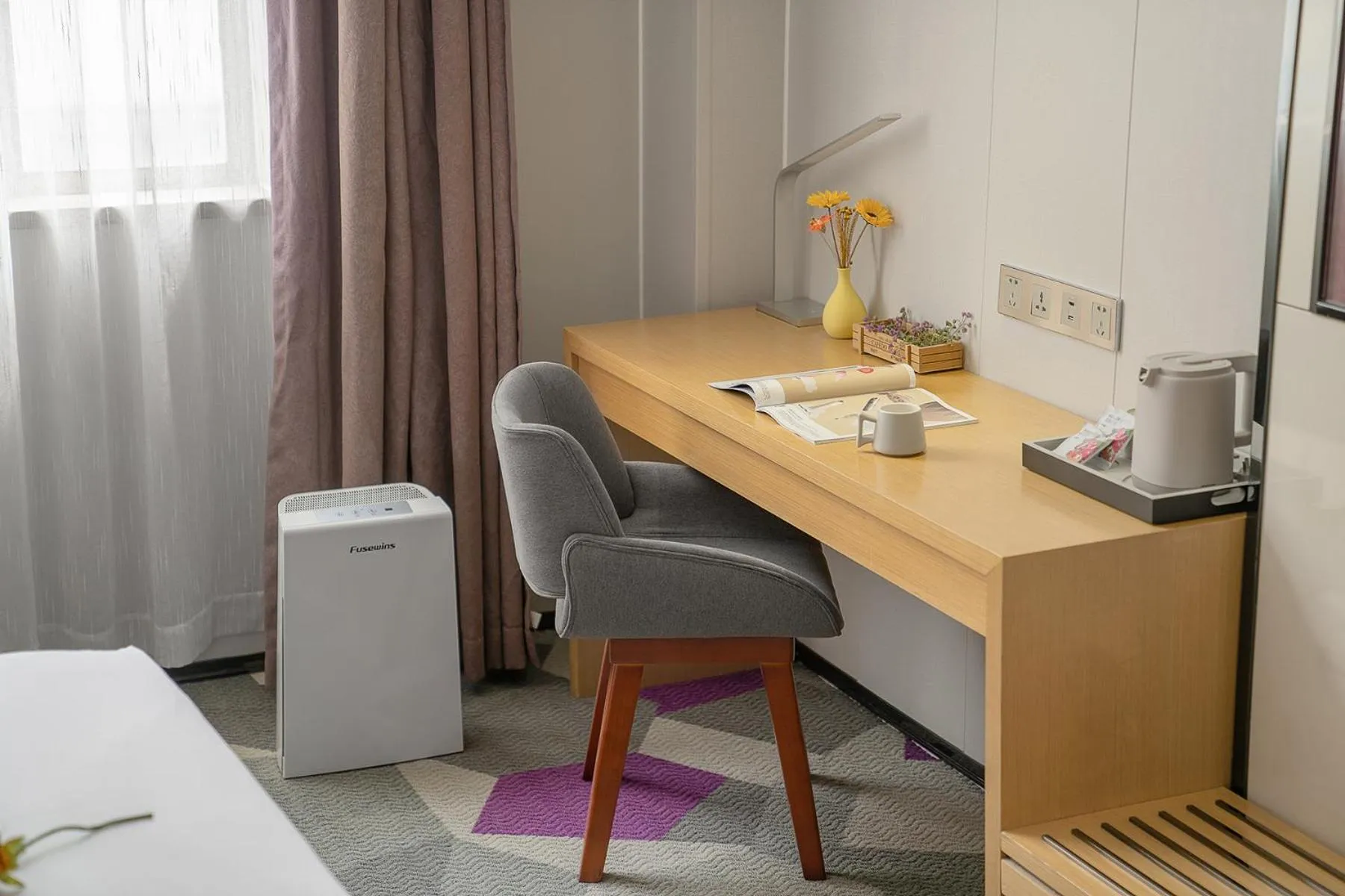 Coffee/tea facilities in Lavande International Hotel Guangzhou Baiyun International Airport Branch - Free Shuttle Bus to Guangzhou Baiyun International Airport