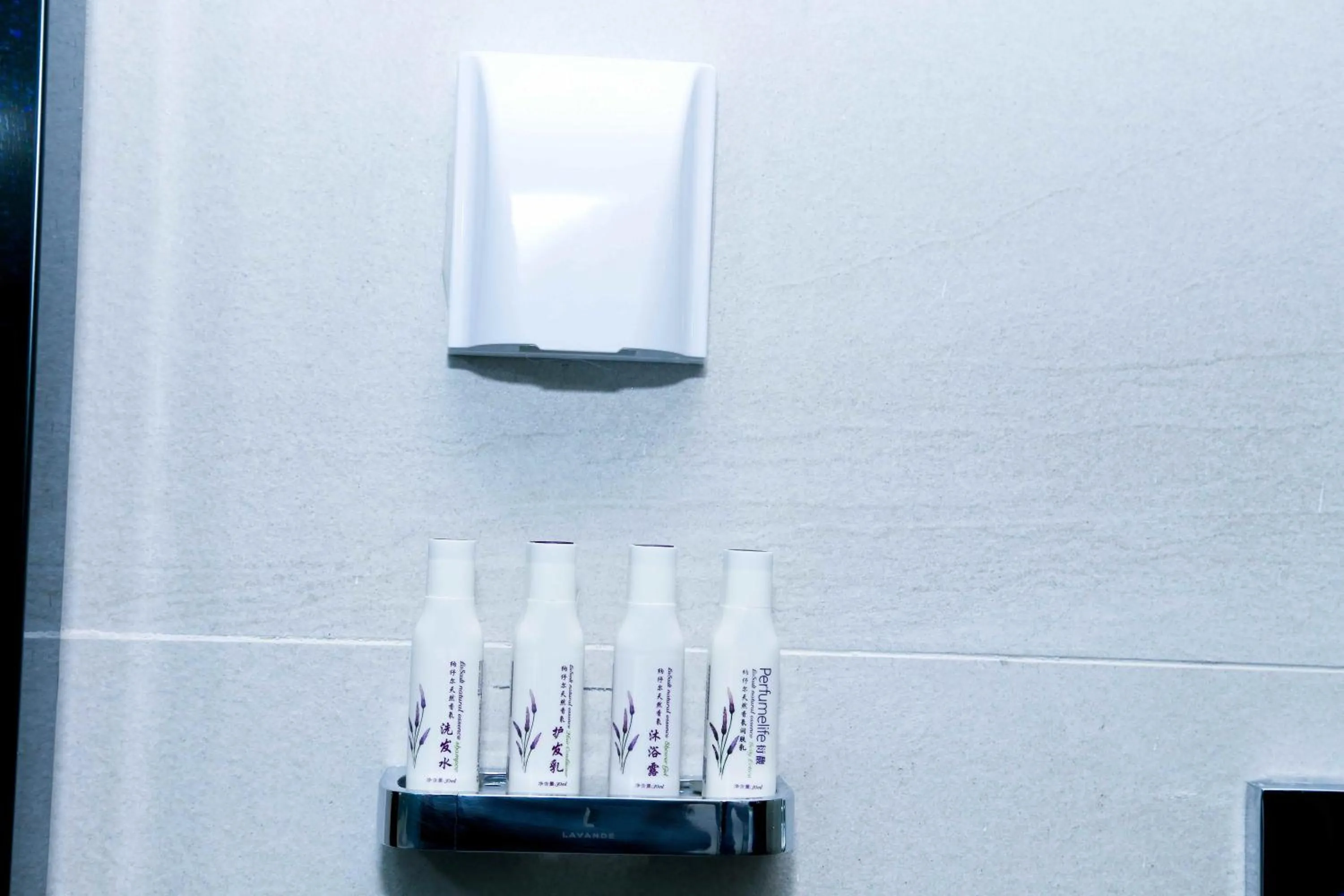 Bathroom in Lavande Hotel Baiyun International Airport Branch