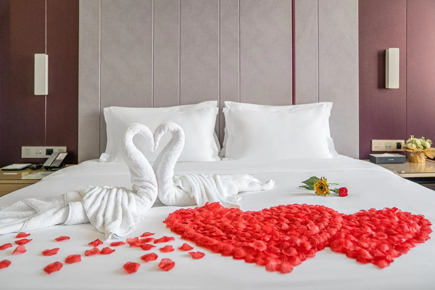 Bed in Lavande International Hotel Guangzhou Baiyun International Airport Branch - Free Shuttle Bus to Guangzhou Baiyun International Airport