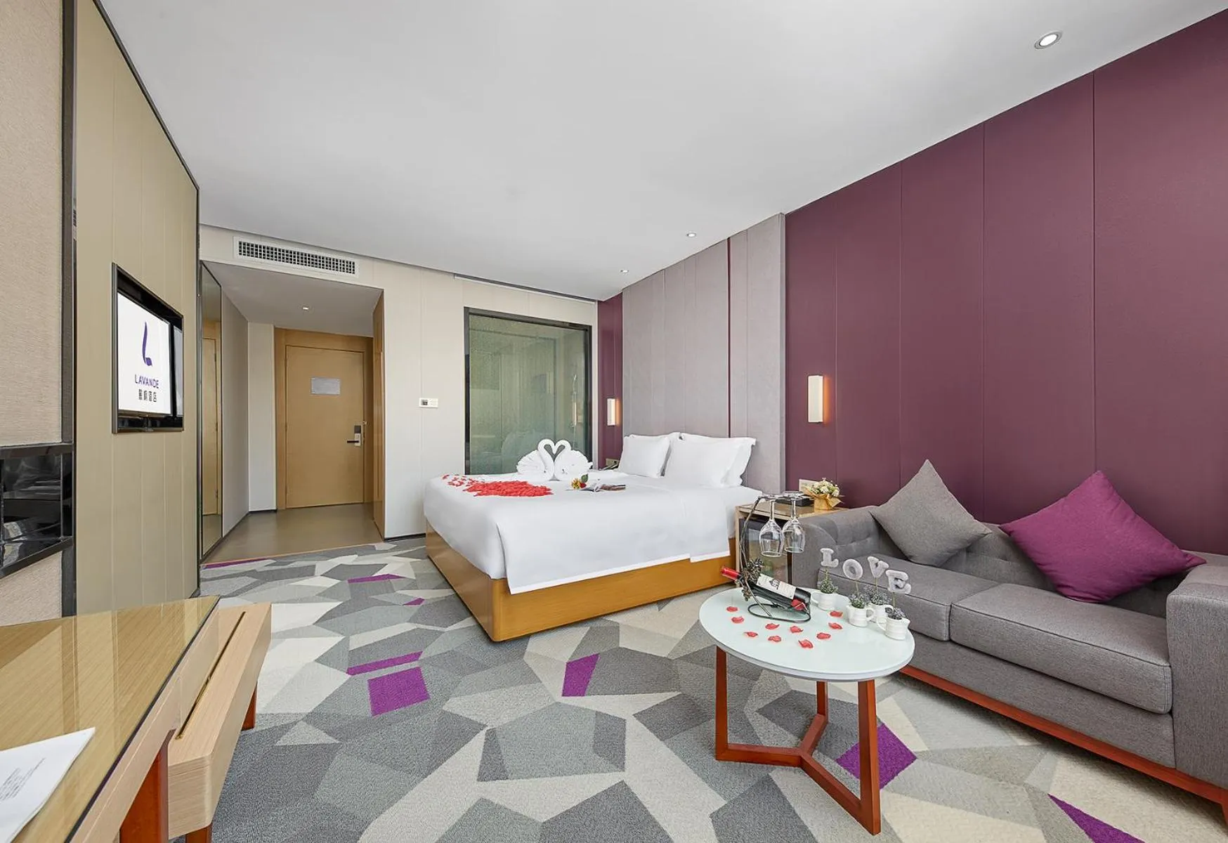 Bed in Lavande International Hotel Guangzhou Baiyun International Airport Branch - Free Shuttle Bus to Guangzhou Baiyun International Airport