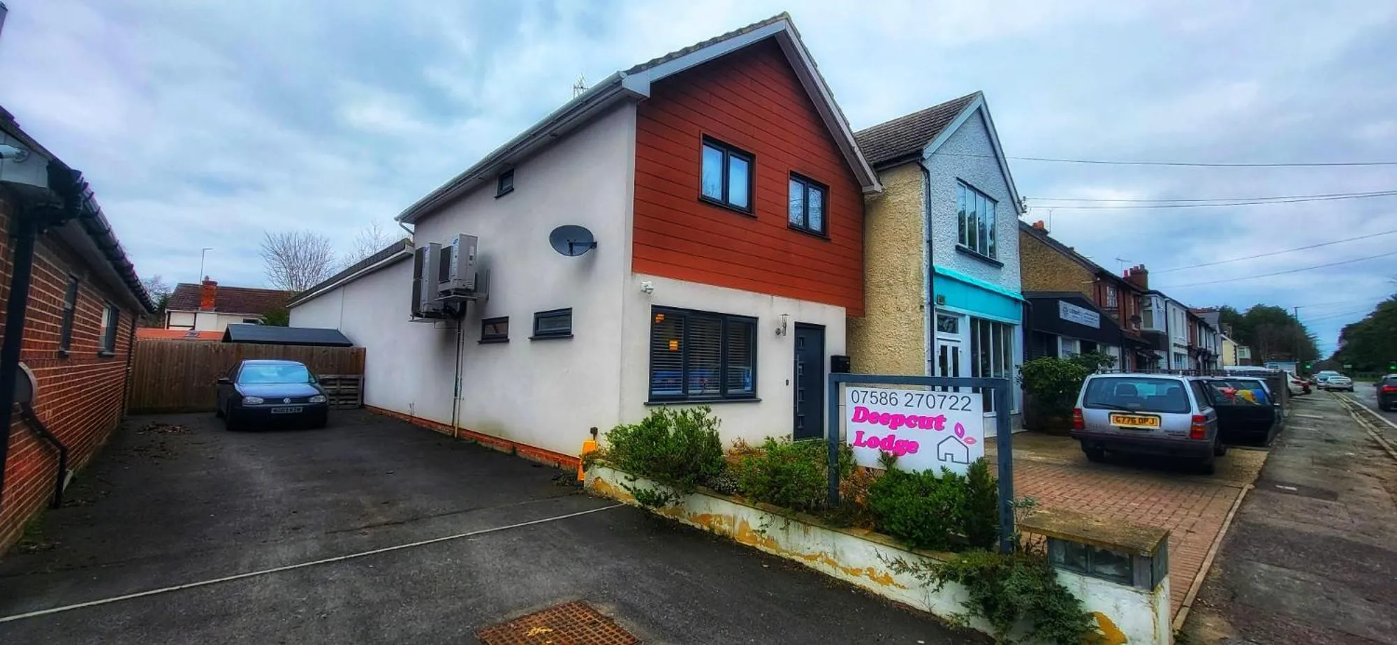 Deepcut Lodge Bed & Breakfast Self Service