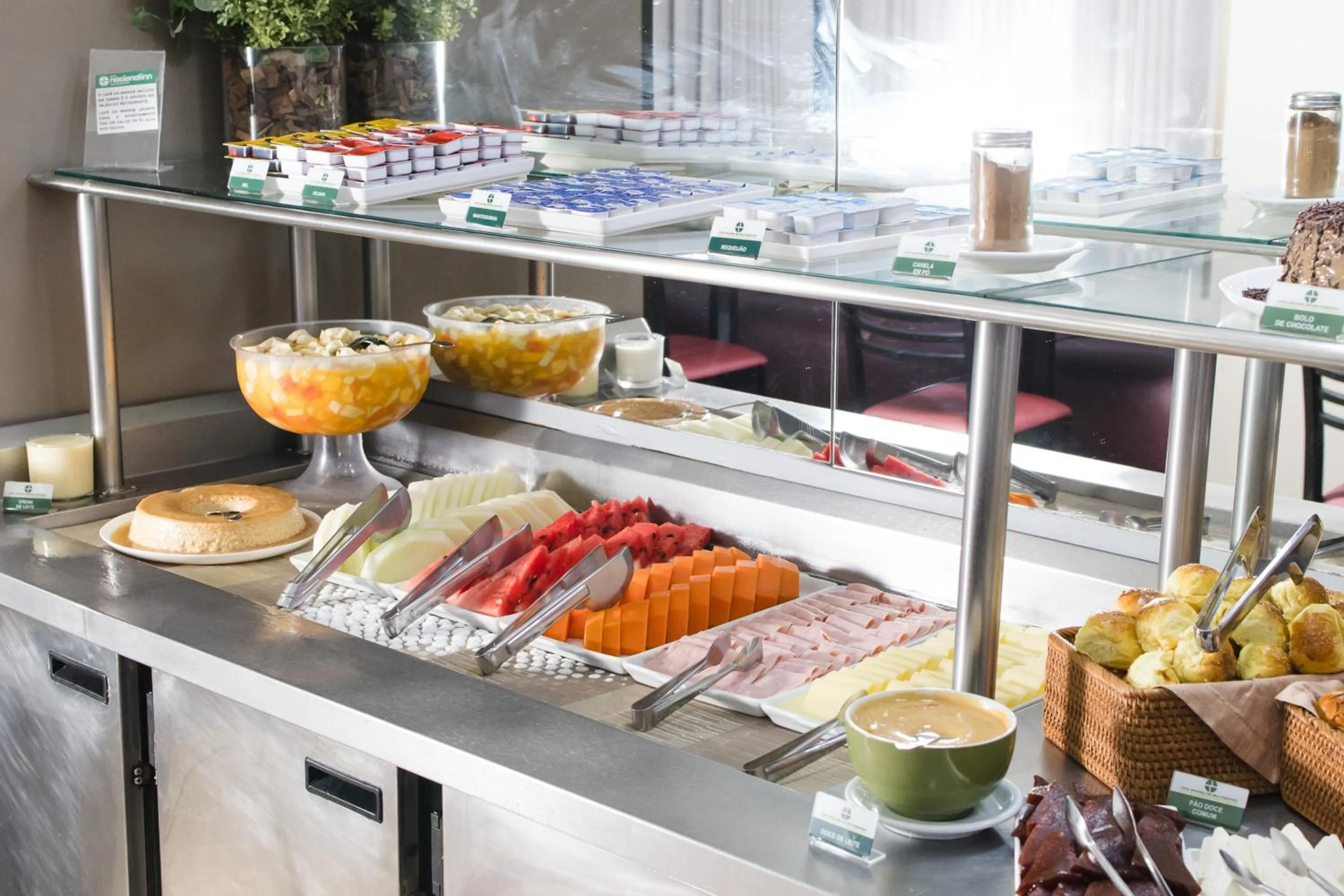 Breakfast in Hotel Nacional Inn Belo Horizonte