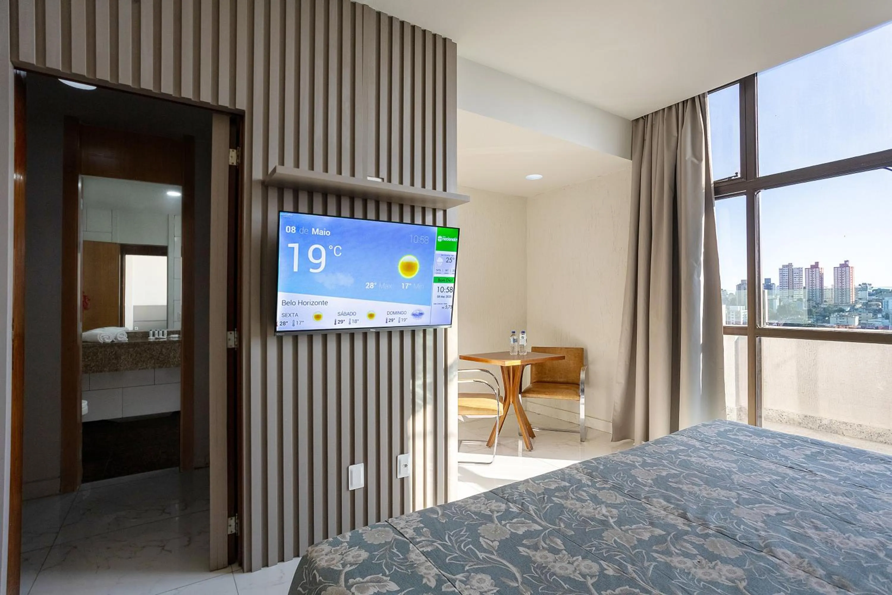 Photo of the whole room, Bed in Hotel Nacional Inn Belo Horizonte