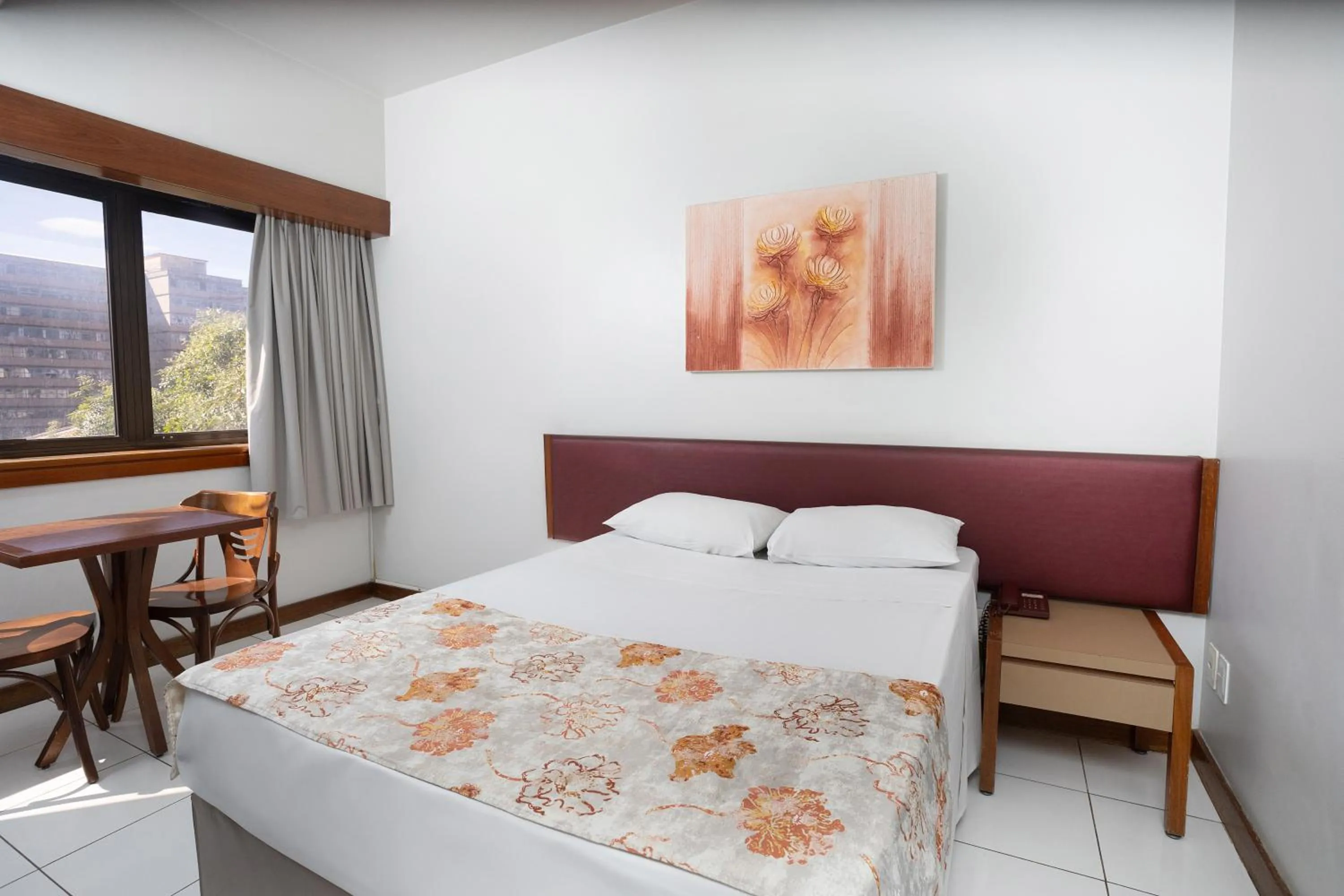 Photo of the whole room, Bed in Hotel Nacional Inn Belo Horizonte