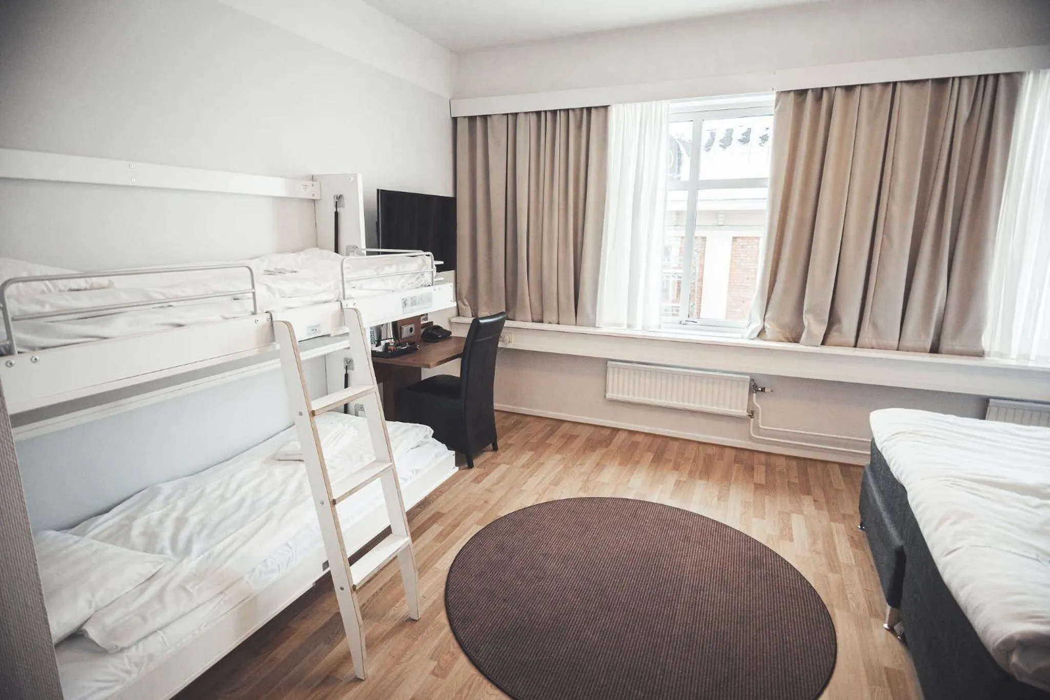 Photo of the whole room, Bed in Best Western Hotel Statt Katrineholm