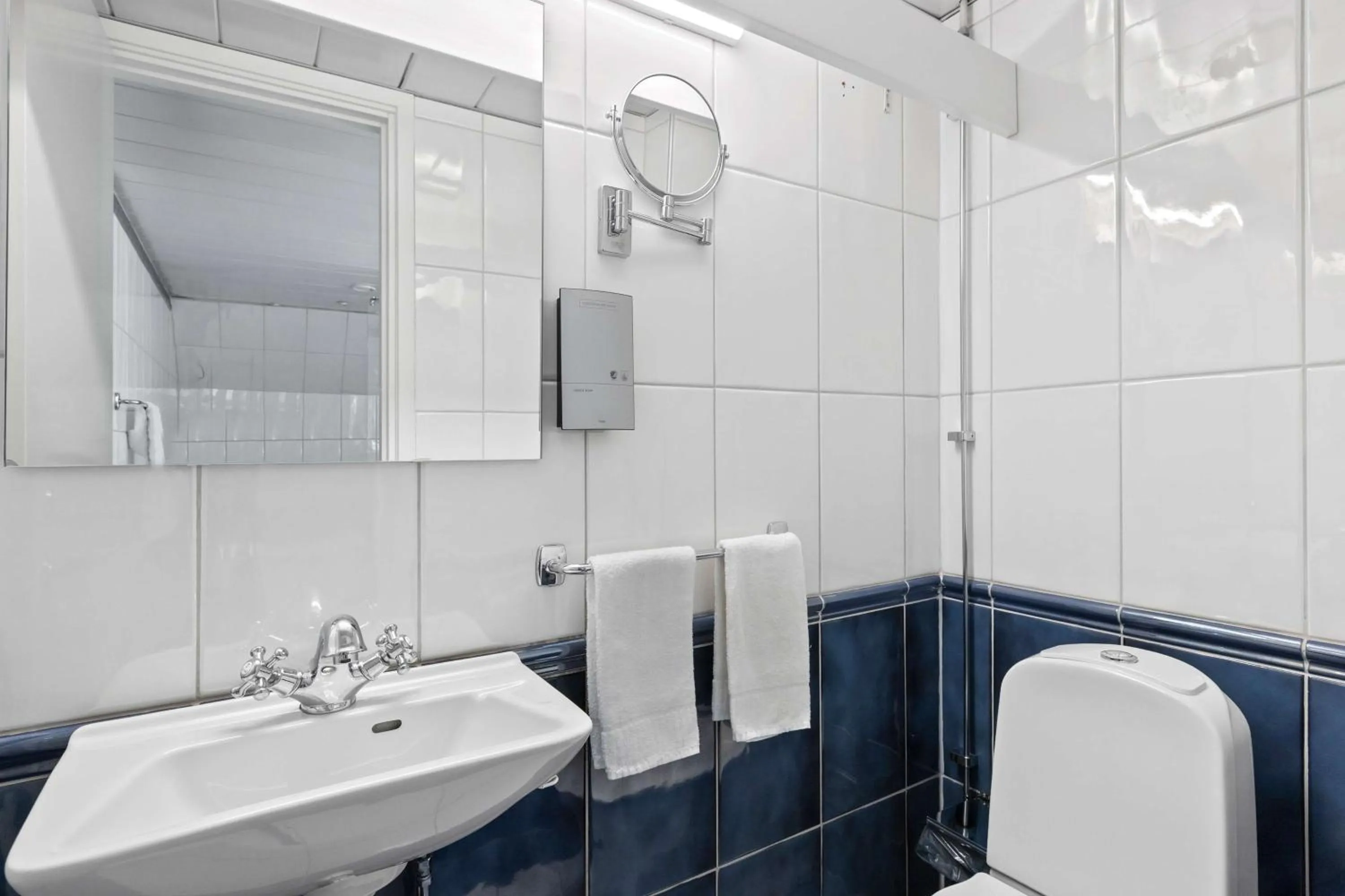 Bathroom in Best Western Hotel Statt Katrineholm