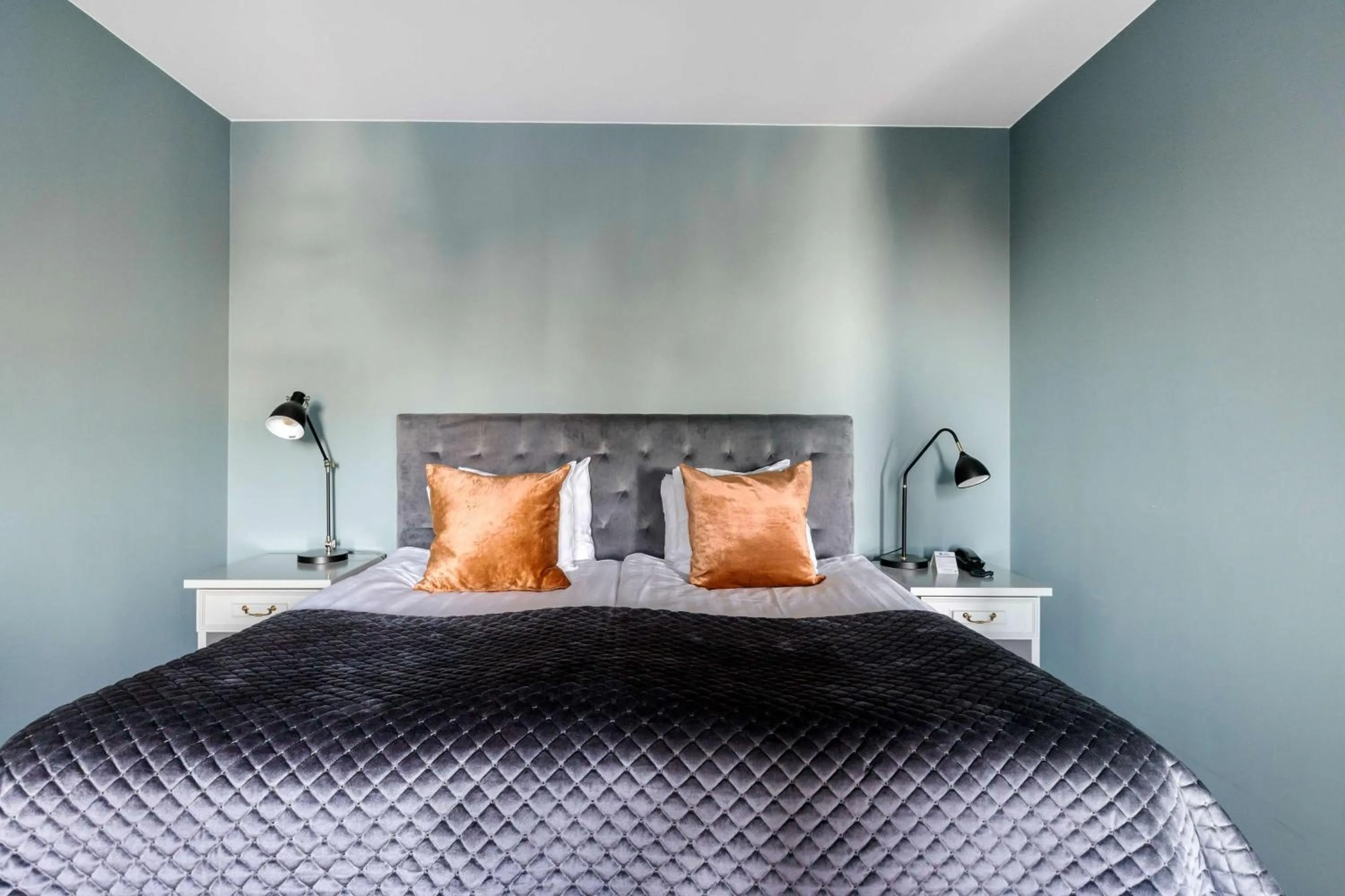 Photo of the whole room, Bed in Best Western Hotel Statt Katrineholm