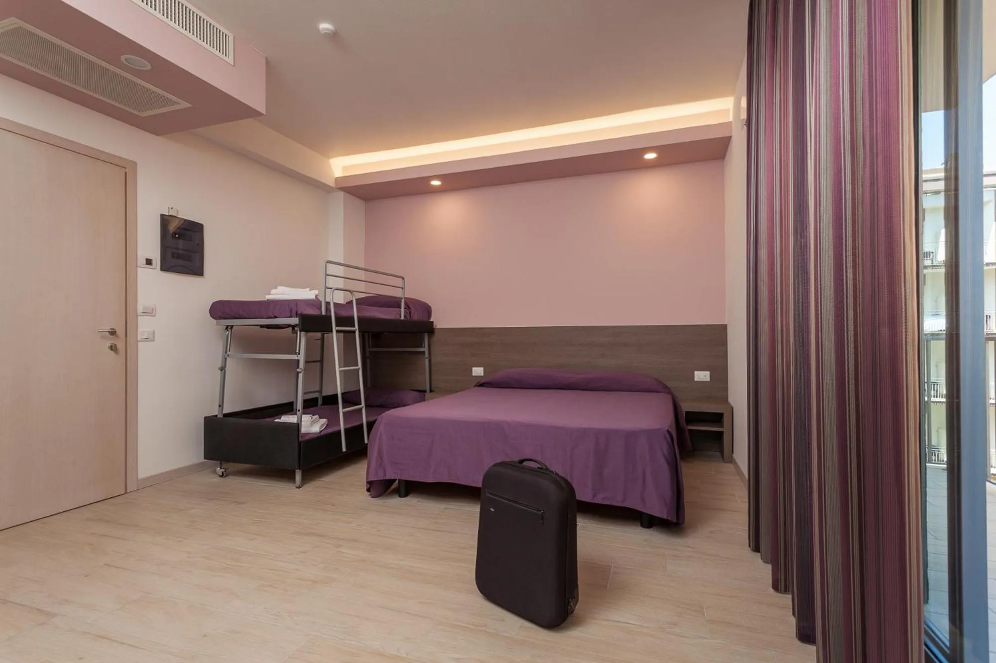 Day, Bed in Hotel Gioia