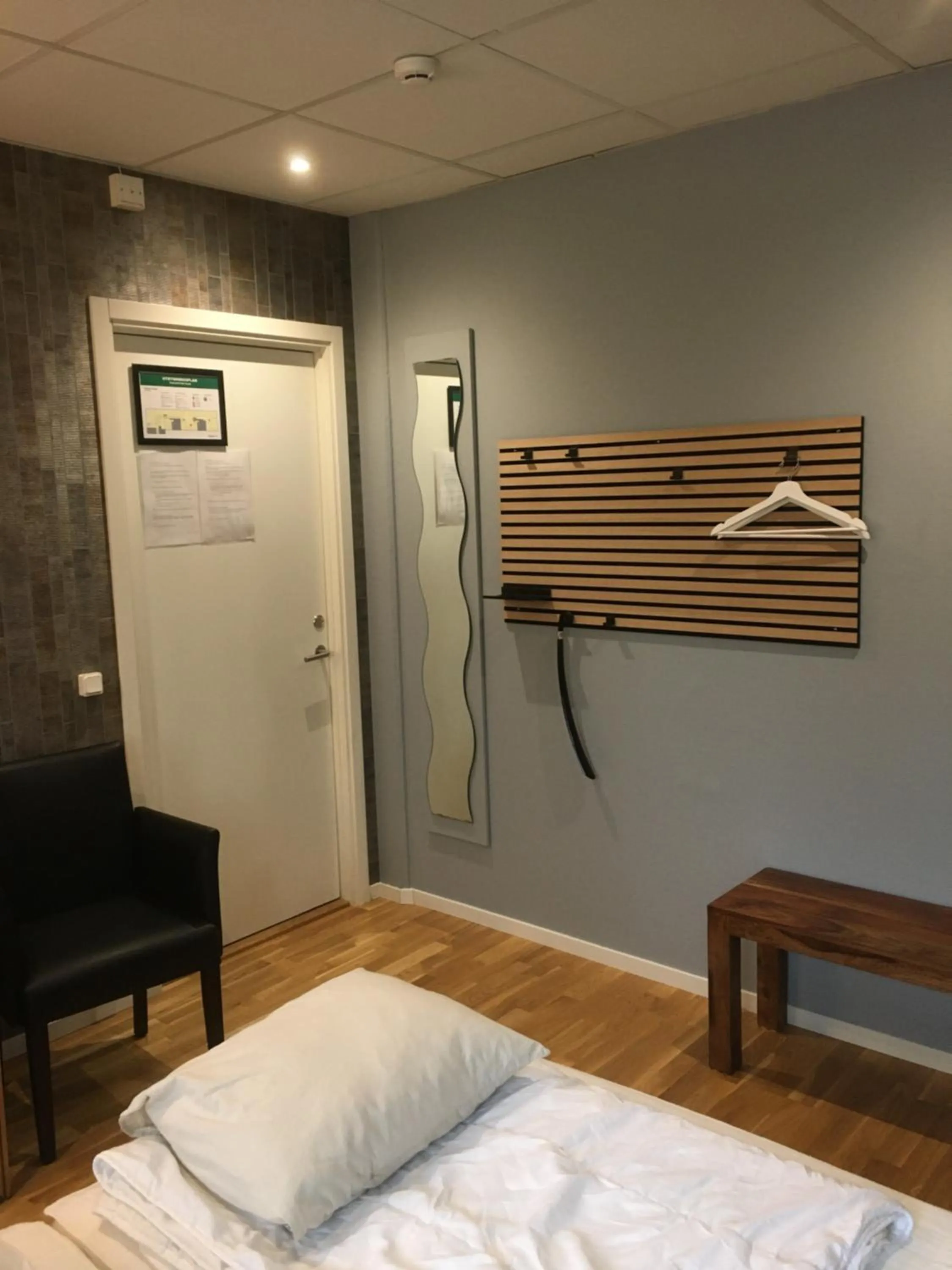 Photo of the whole room, Bed in Hostel Snoozemore