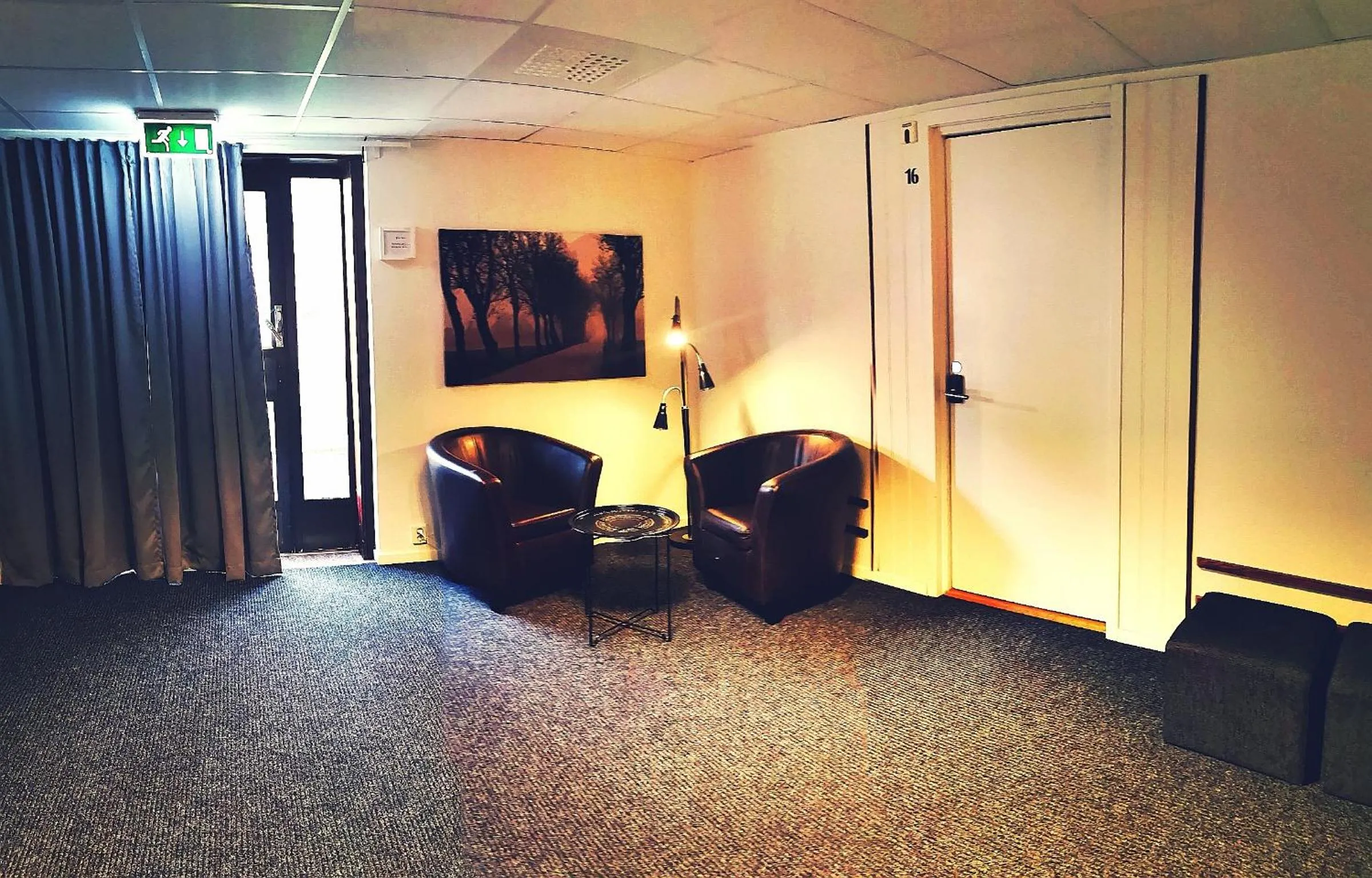 Seating area in Hostel Snoozemore