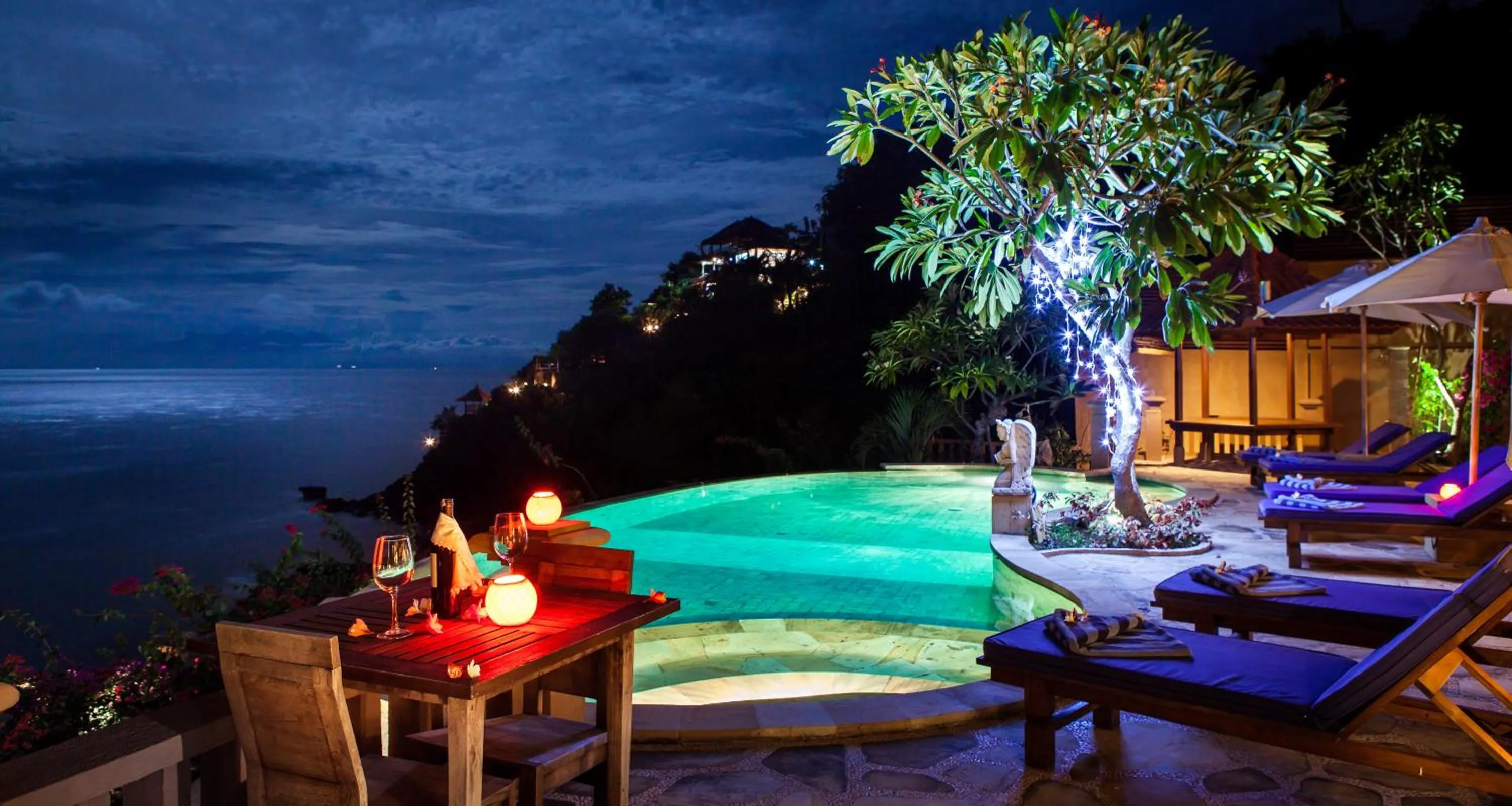 Property building in Blue Moon Villas Resort