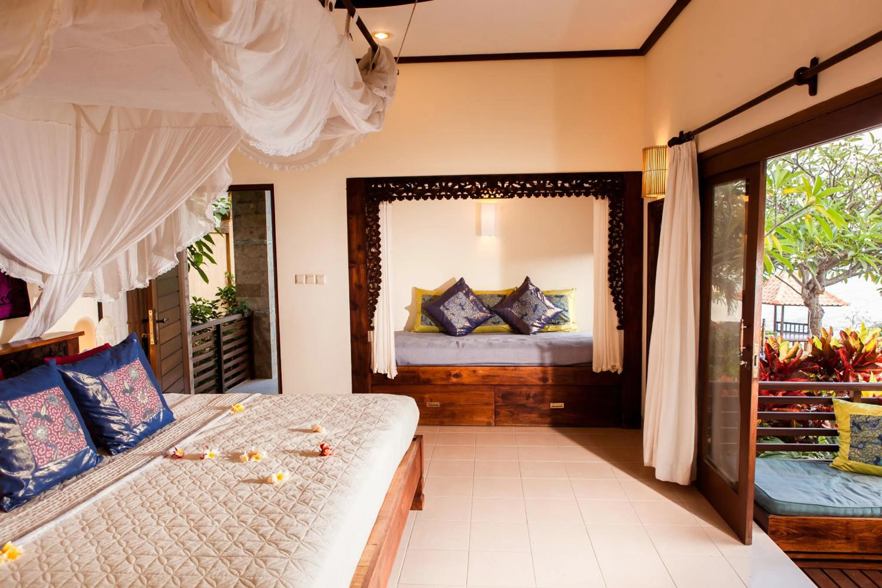 Photo of the whole room, Bed in Blue Moon Villas Resort