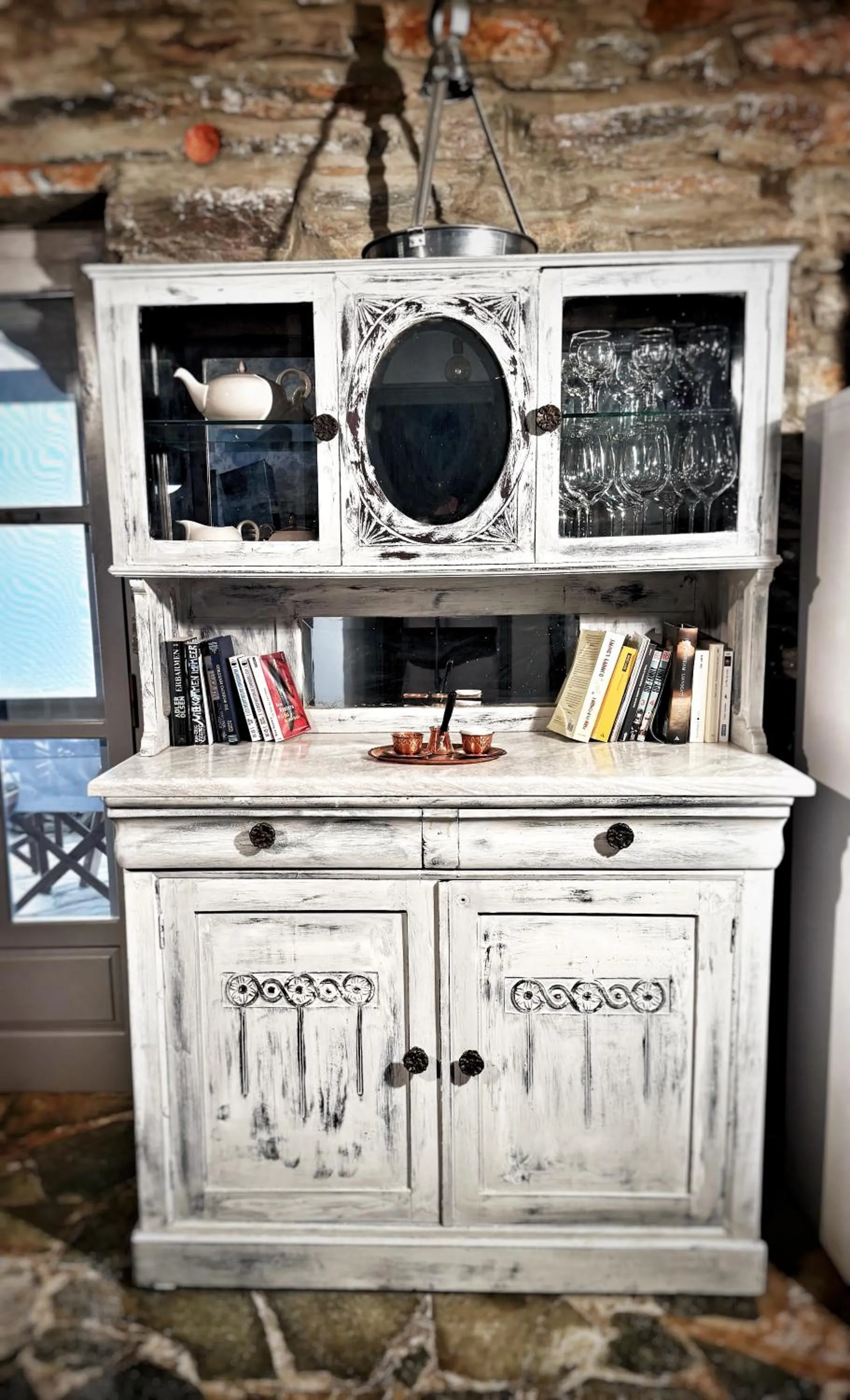 Decorative detail in The Traditional Stone Villa