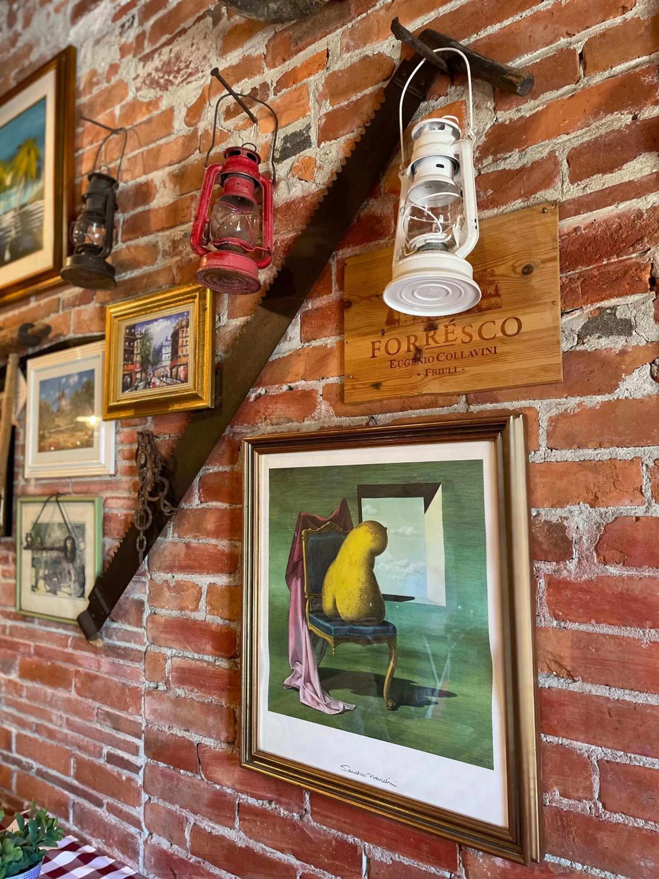 Restaurant/places to eat in B&B Alloro