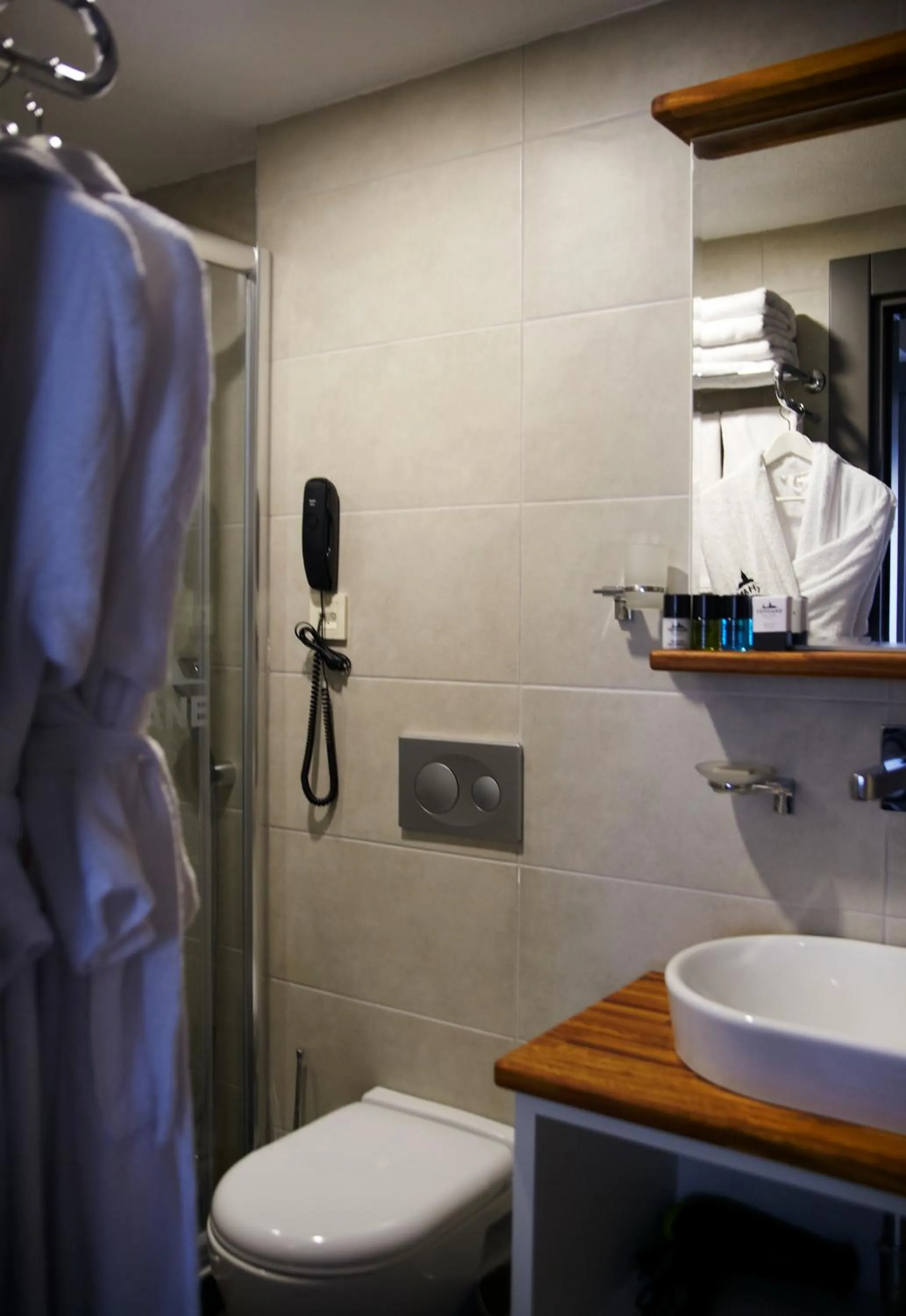 Shower in Tophane Suites