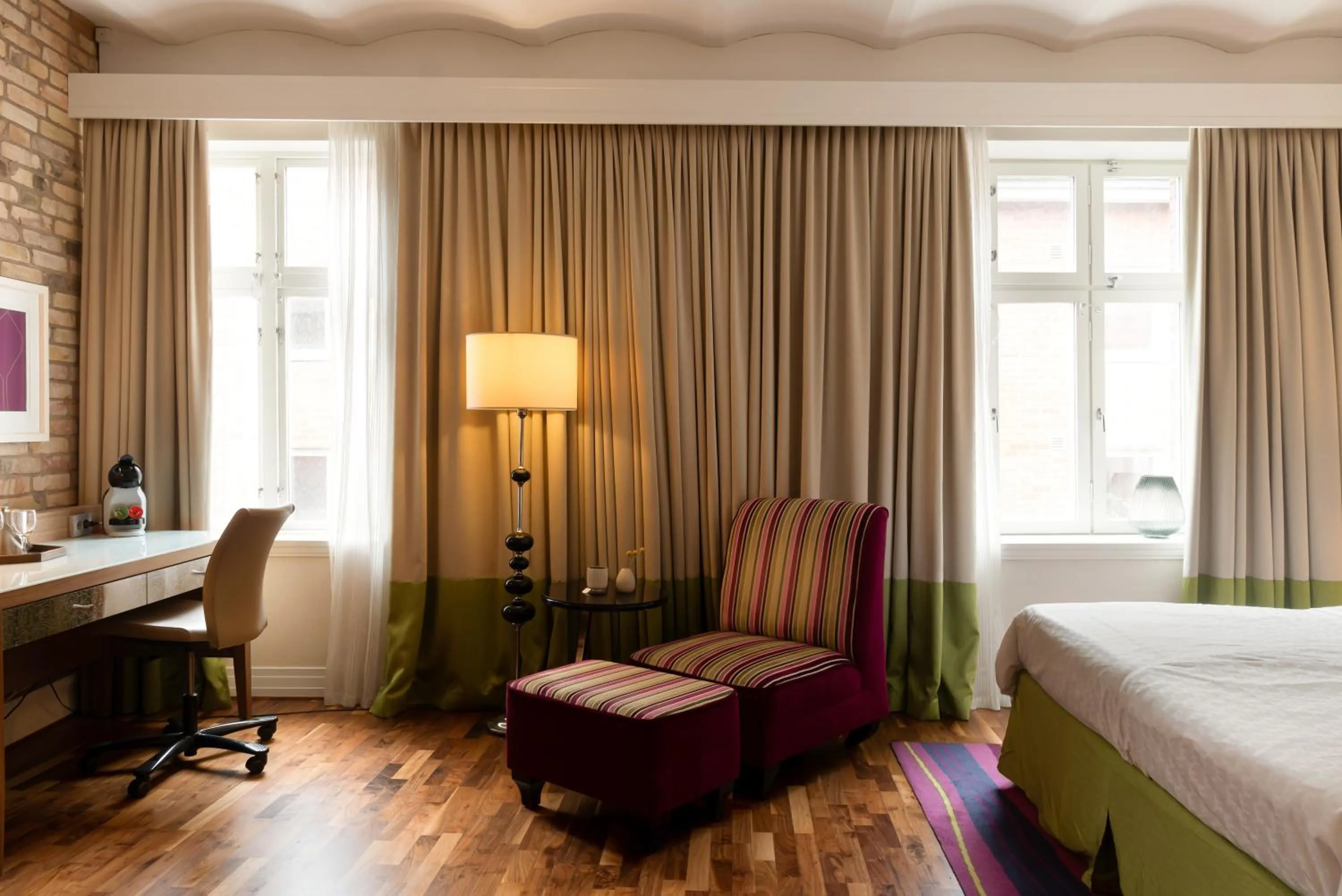 Photo of the whole room, Bed in Elite Hotel Esplanade