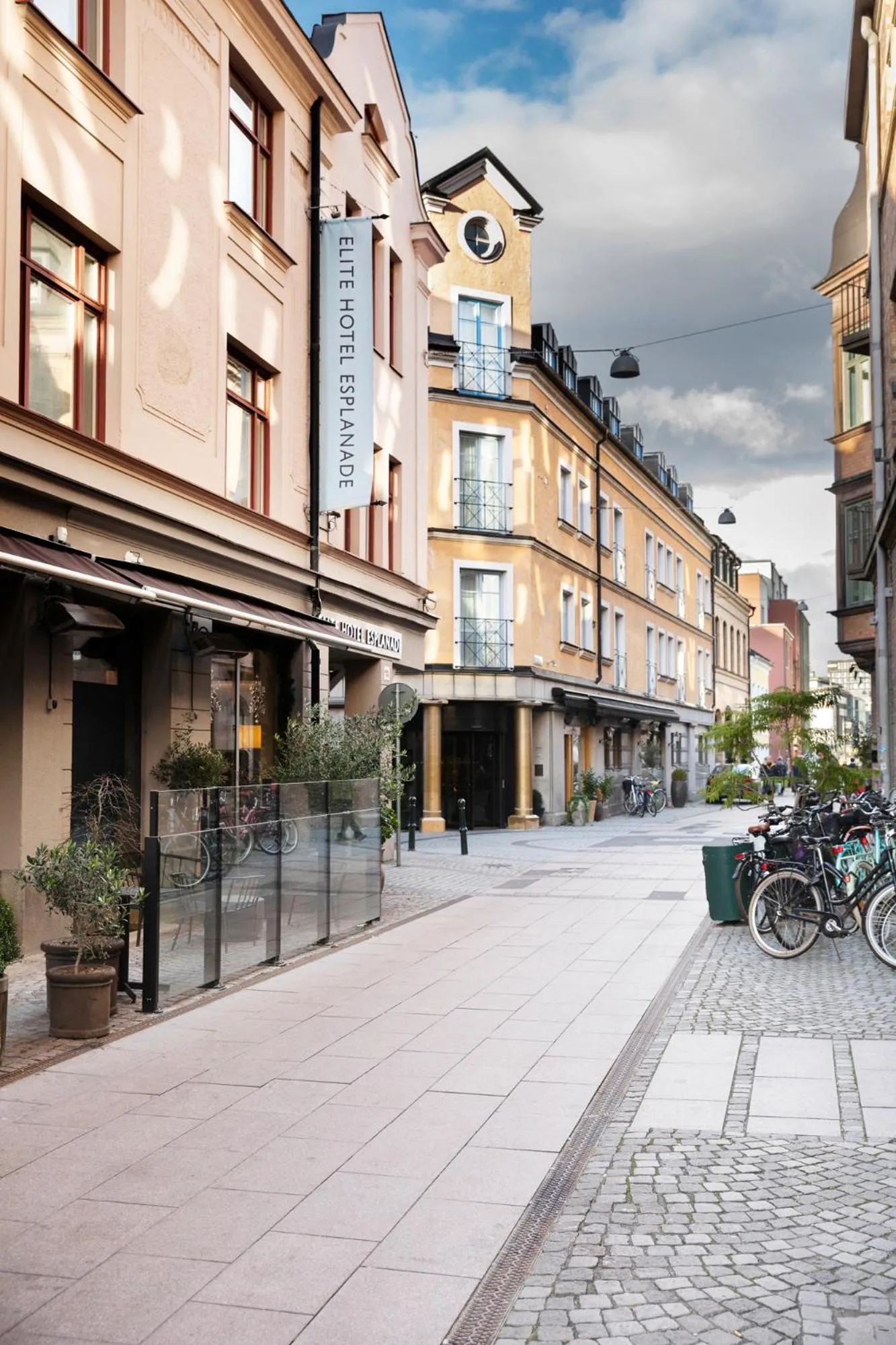 Neighbourhood in Elite Hotel Esplanade