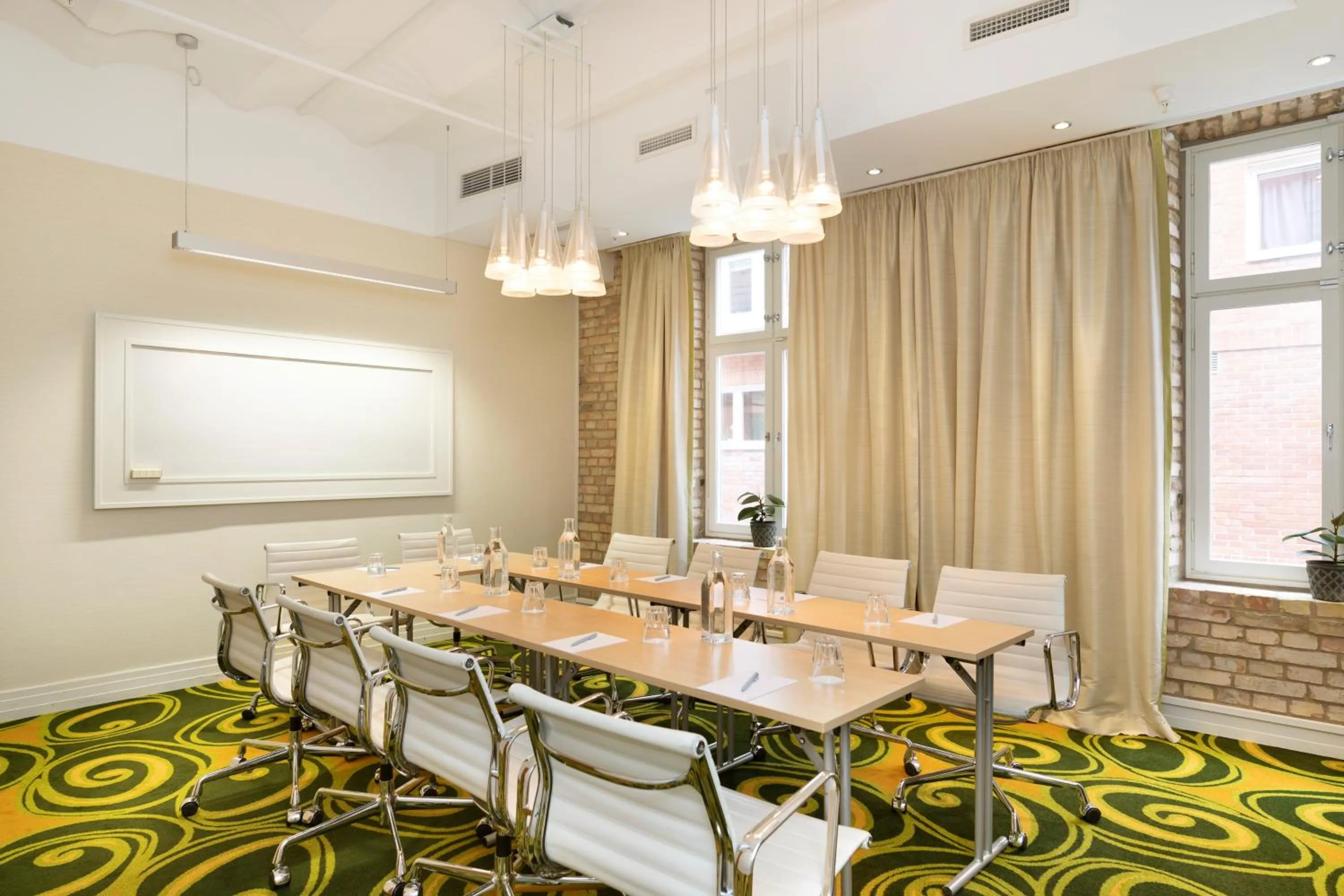 Business facilities in Elite Hotel Esplanade