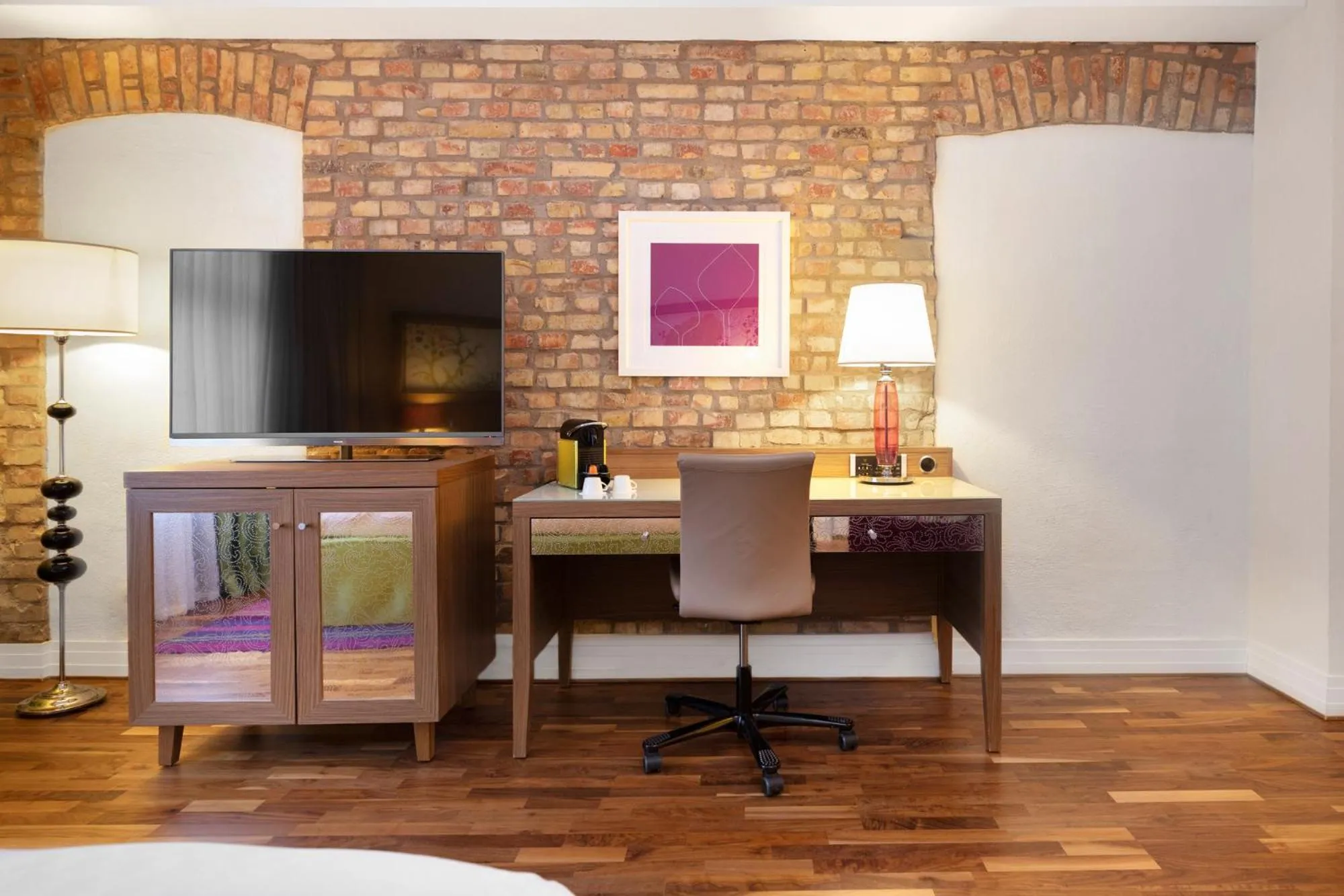 TV and multimedia in Elite Hotel Esplanade