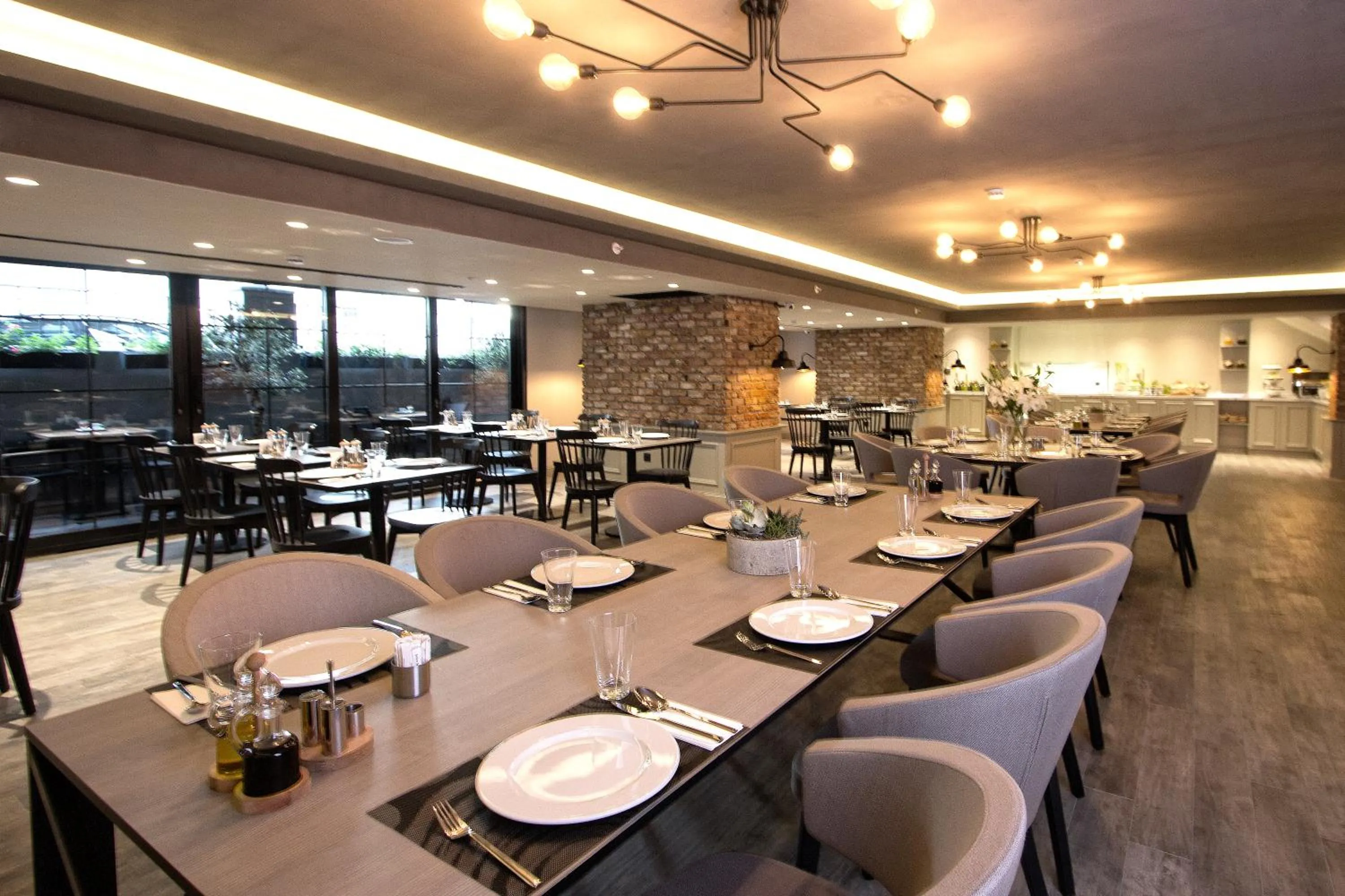 Restaurant/places to eat in Cityloft 81