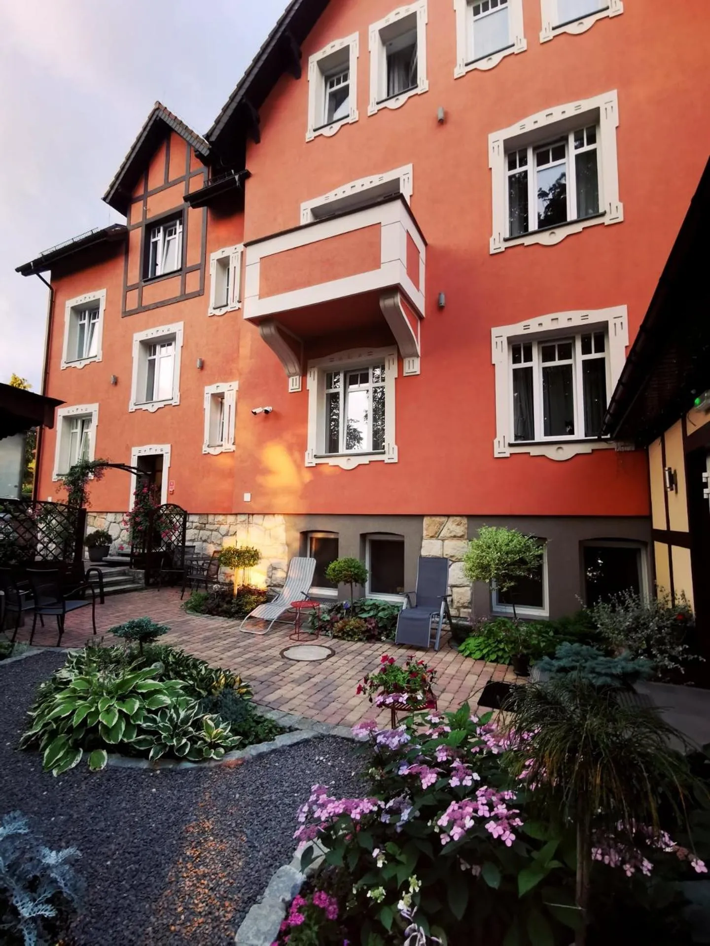 Property building in Willa San Remo