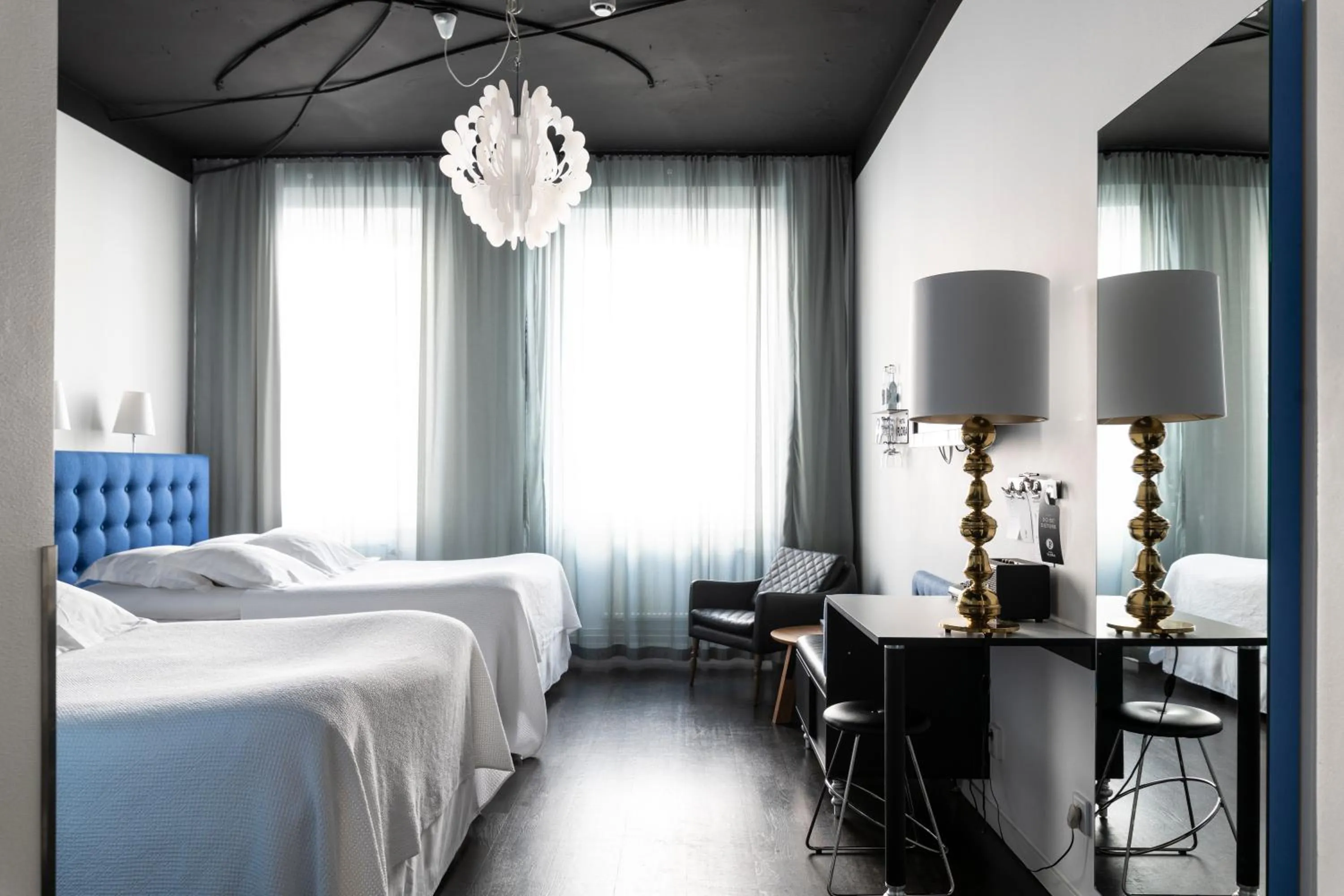 Photo of the whole room, Bed in Hotel Flora