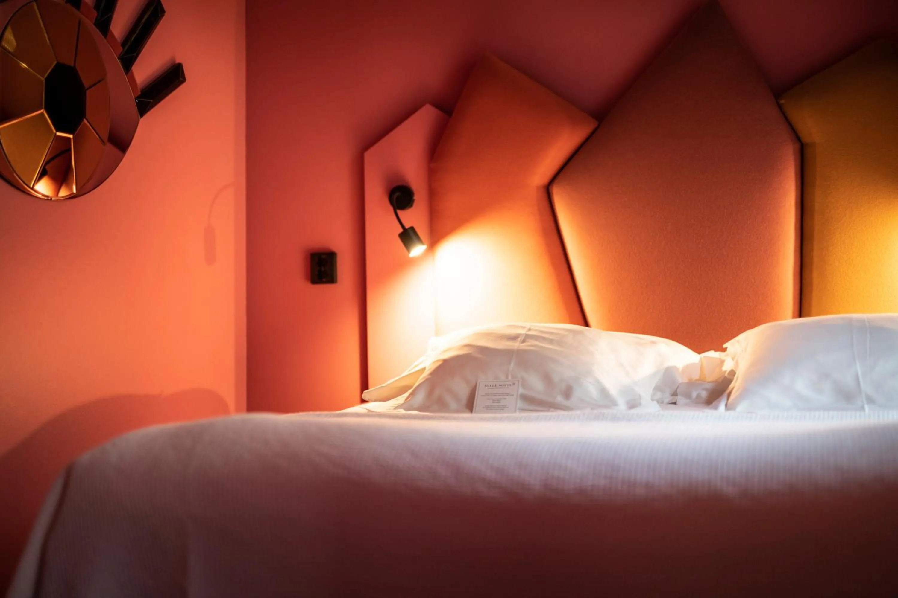 Decorative detail, Bed in Hotel Flora