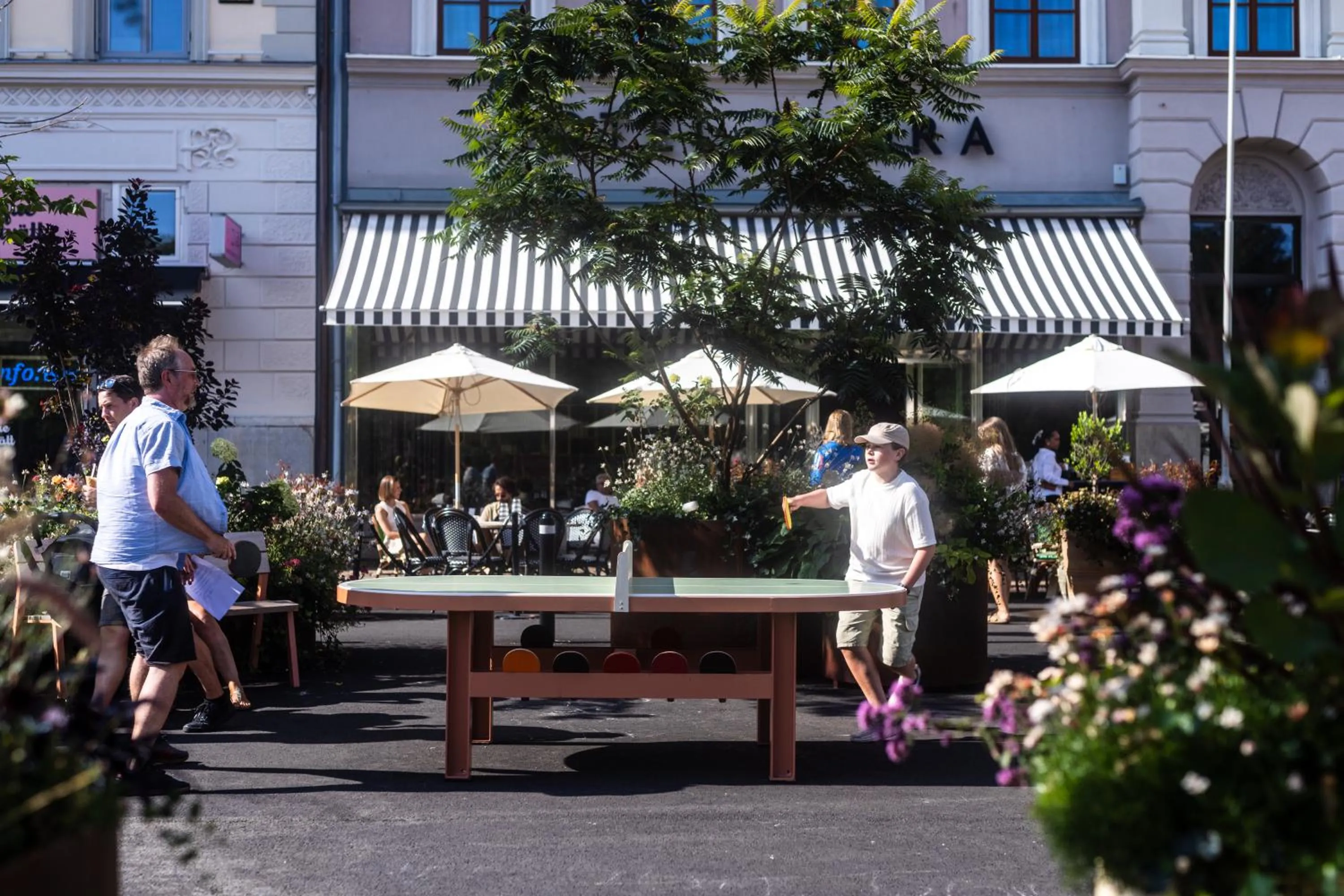 Property building in Hotel Flora