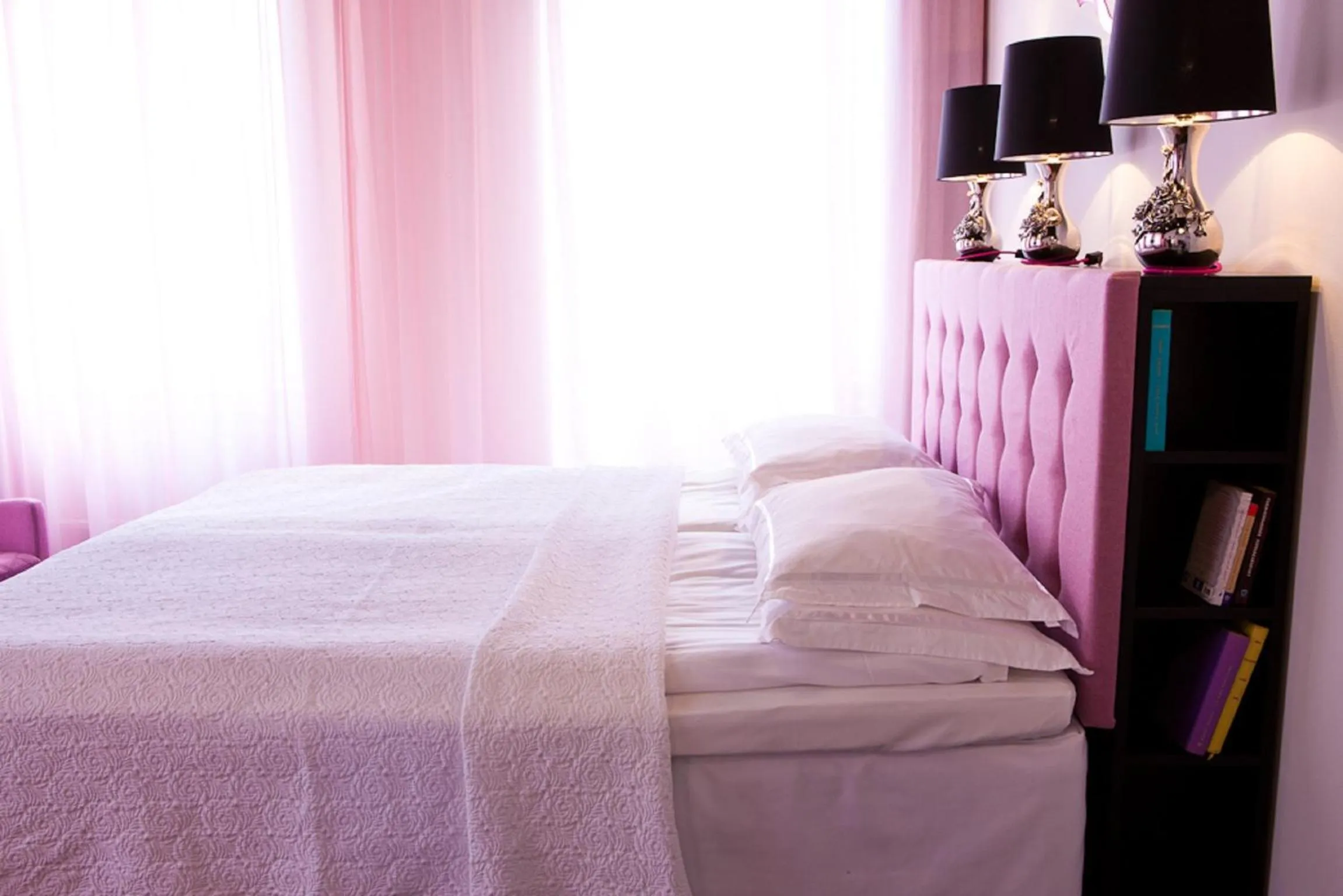 Decorative detail, Bed in Hotel Flora