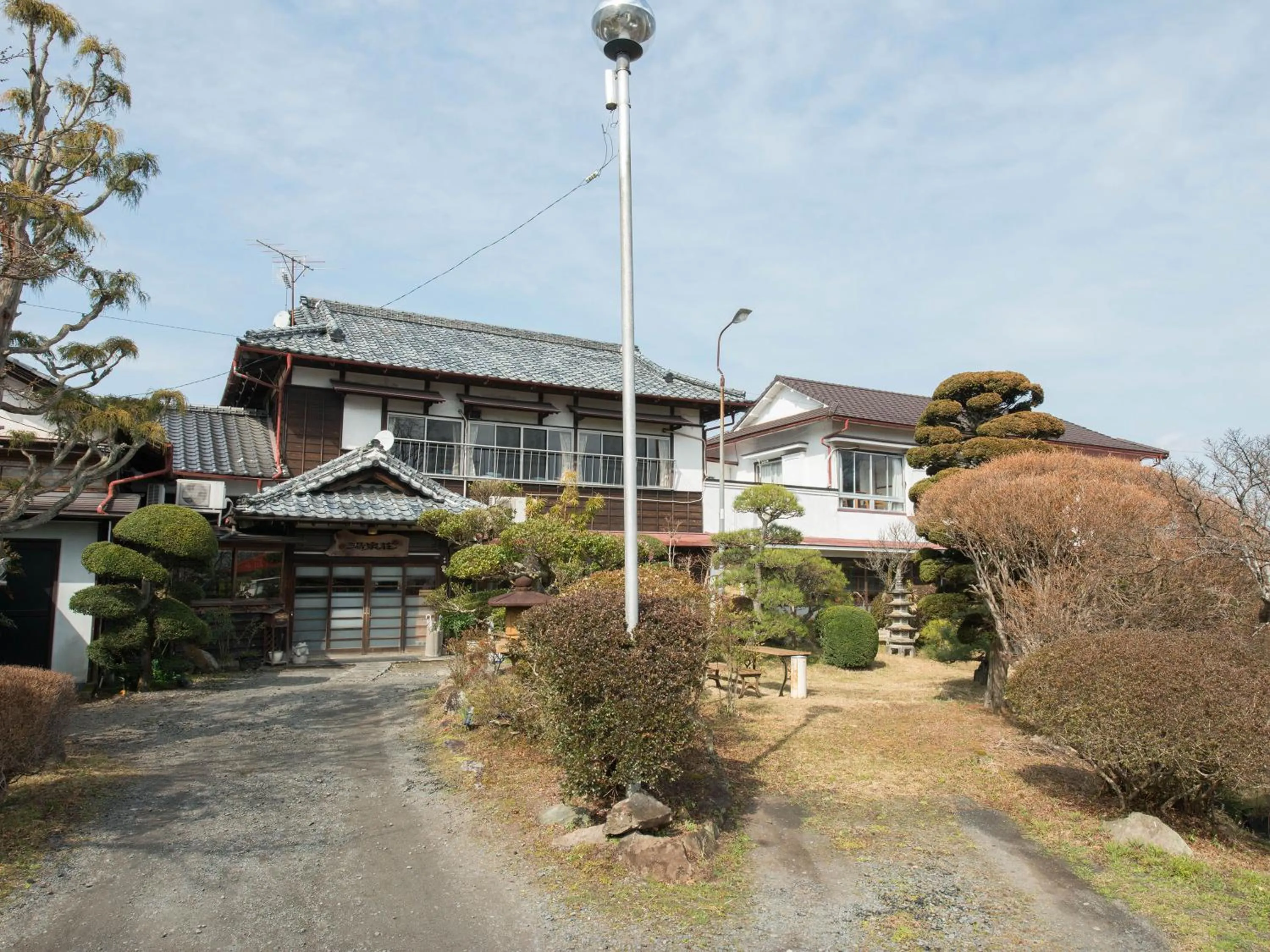 Property building in Yusenso