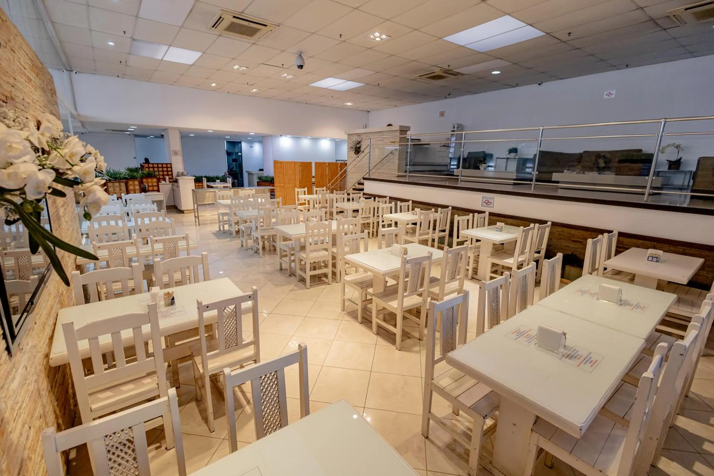 Restaurant/places to eat in Hotel San Gabriel