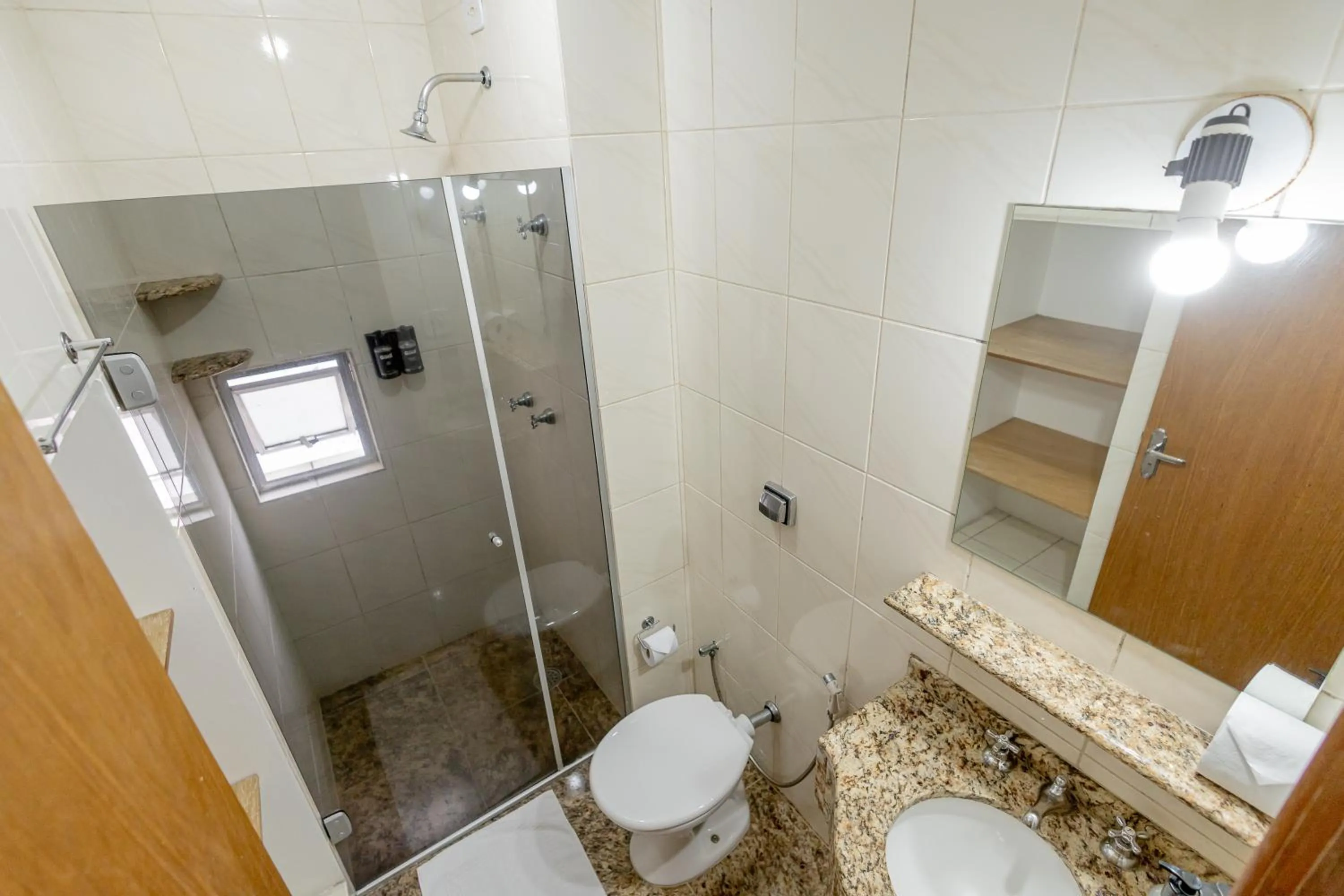 Shower in Hotel San Gabriel