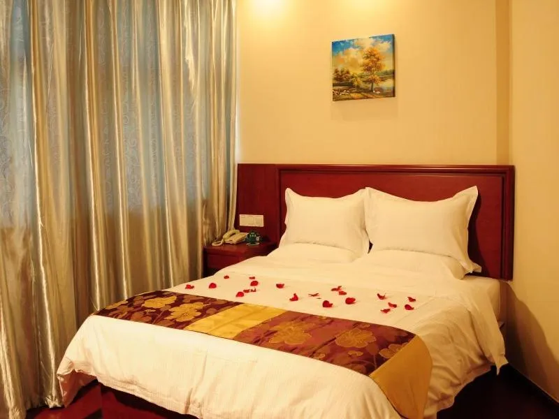 Bed in GreenTree Inn JiangSu ChangZhou Zhonglou District Qingfeng Park Express Hotel