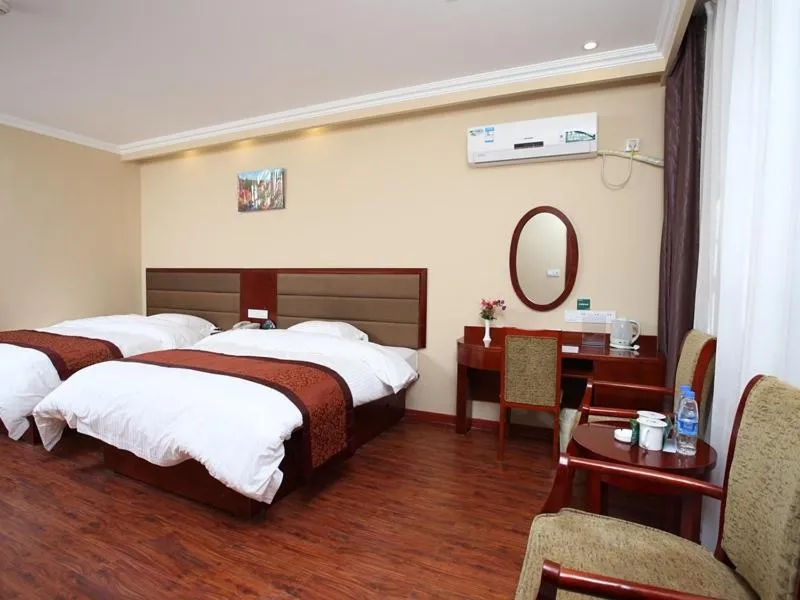 Bed in GreenTree Inn JiangSu KunShan Lujia Town Furong Road Express Hotel