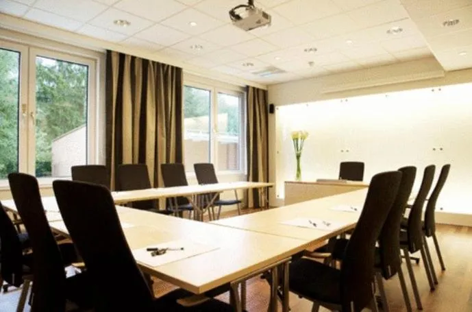 Business facilities in Nova Park Conference