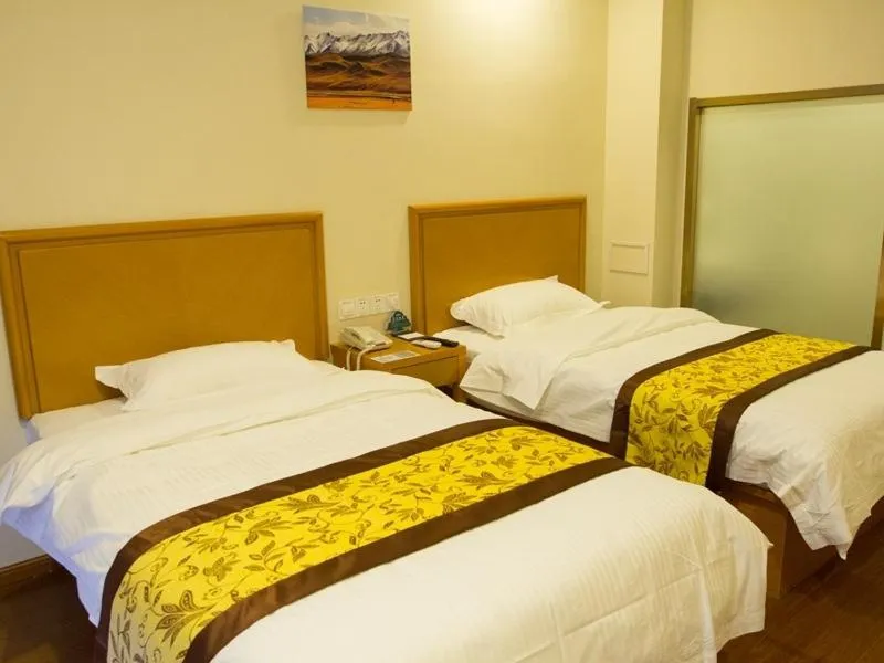 Bed in GreenTree HeBei TangShan Nanhu Lake Express Hotel