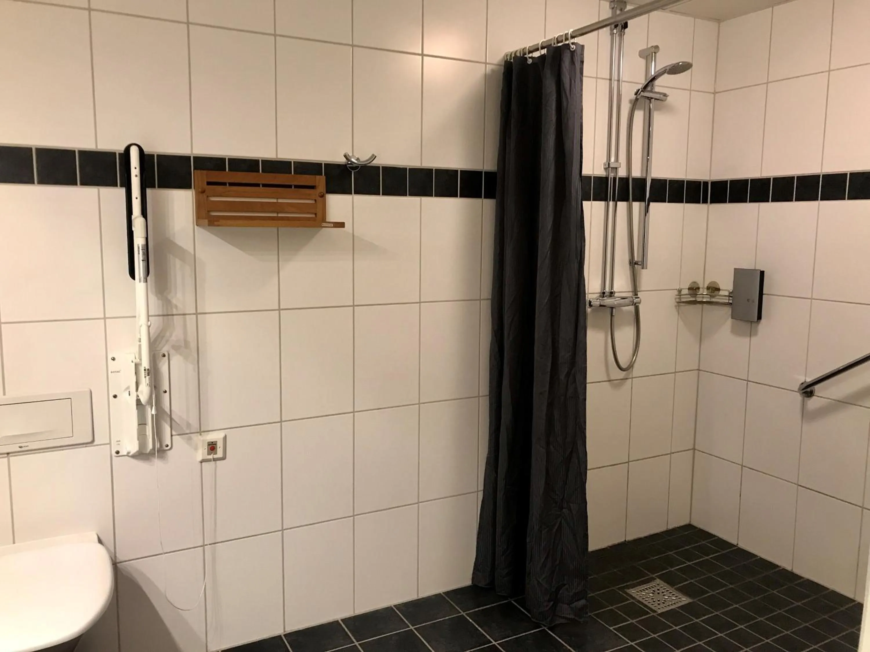 Bathroom in Akademihotellet