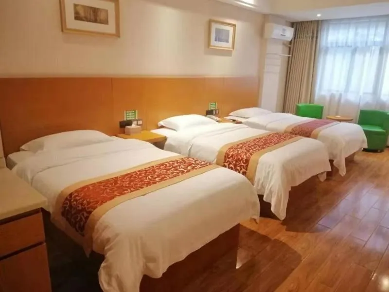 Bed in GreenTree Inn GuangXi HePu HuanzhuSouthRd.Transit Center Express Hotel