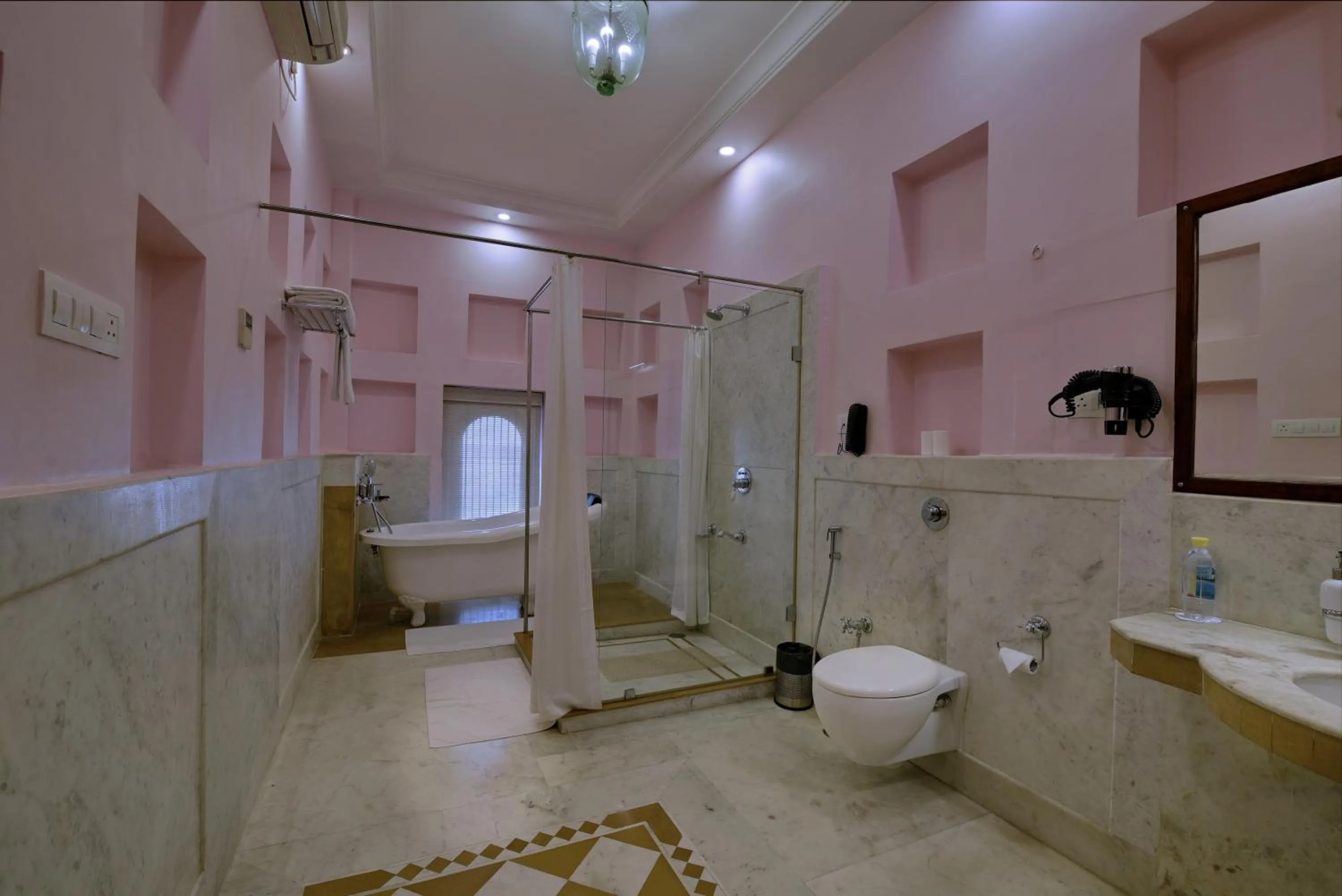 Toilet in BrijRama Palace, Varanasi - By the Ganges