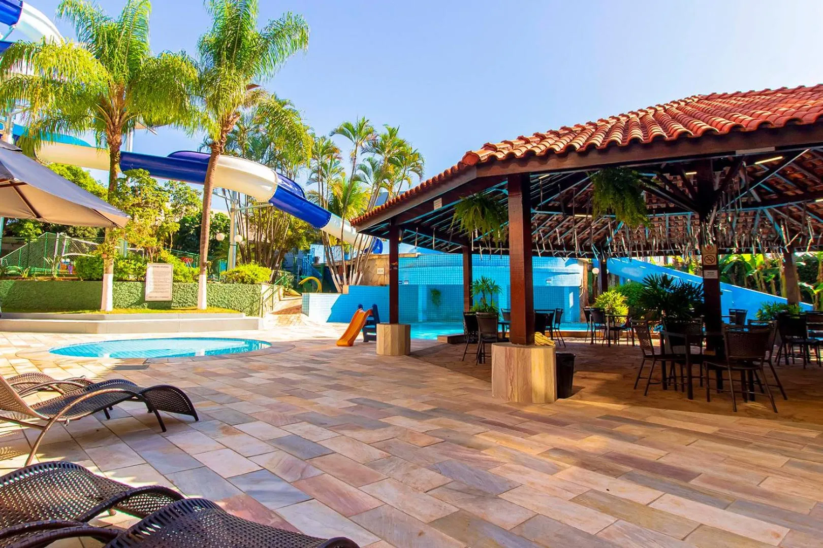 Pool view in Hotel Vilage Inn Ribeirão Preto & Convenções by Nacional Inn