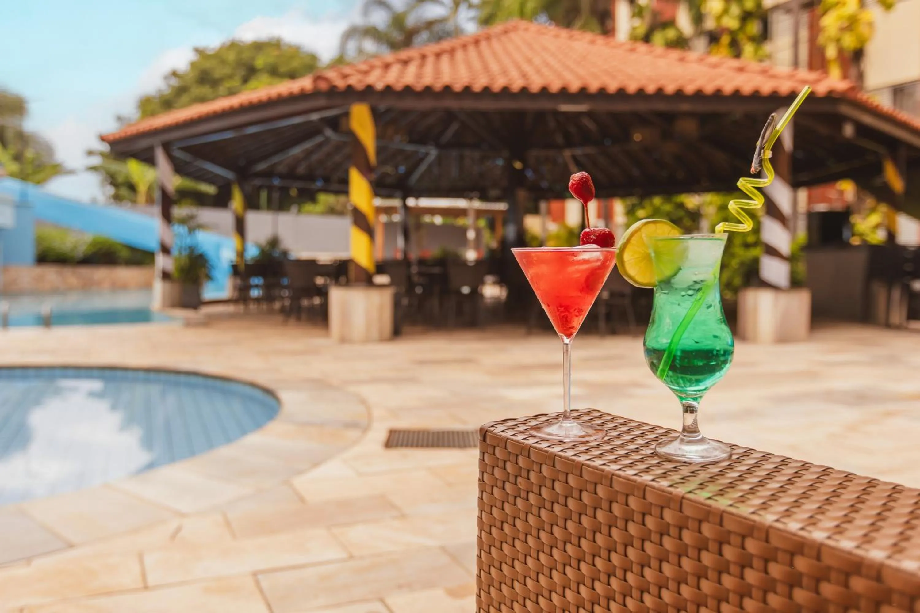 Swimming pool in Hotel Vilage Inn Ribeirão Preto & Convenções by Nacional Inn